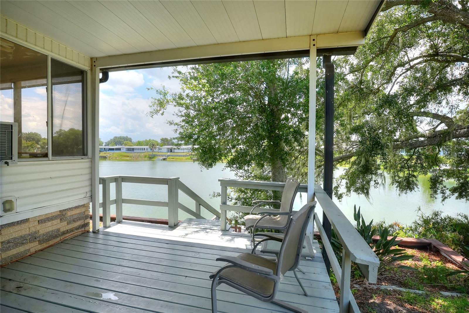 FLORAL LAKES - Residential
