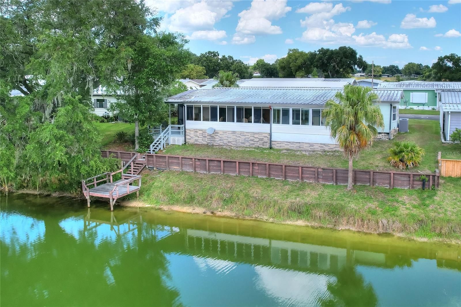 FLORAL LAKES - Residential