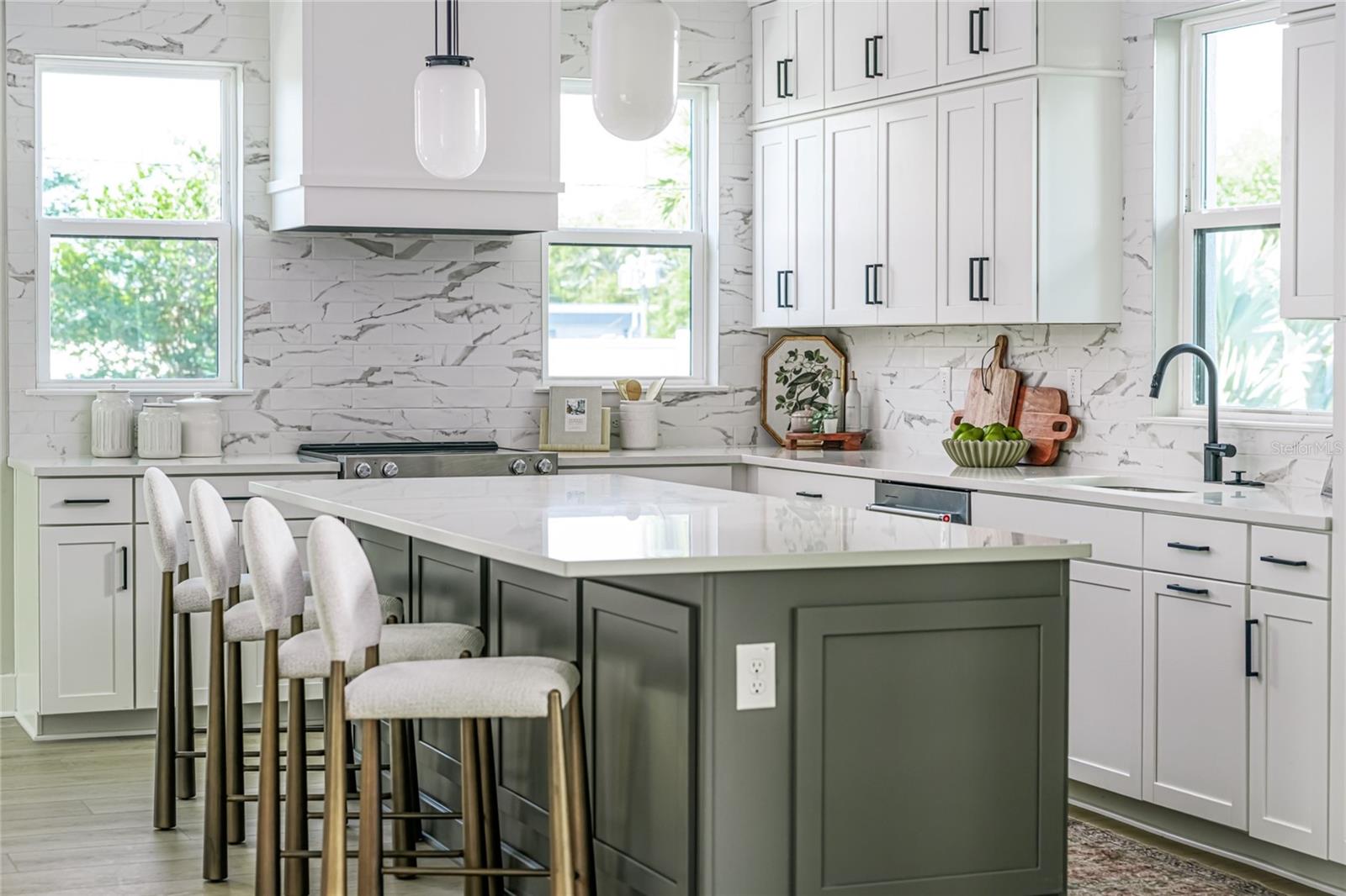 BLANC TOWNHOMES - Residential