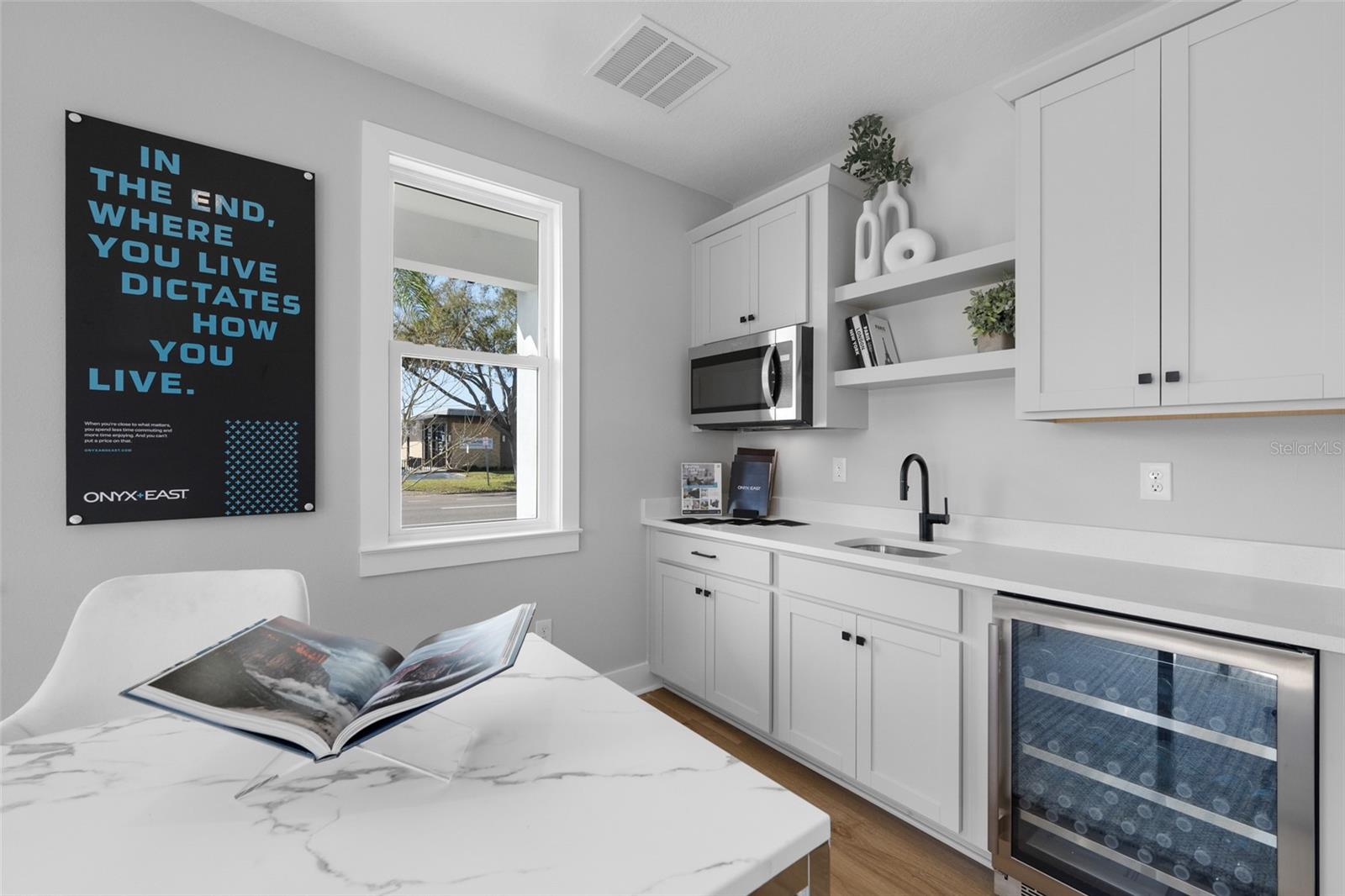 BLANC TOWNHOMES - Residential