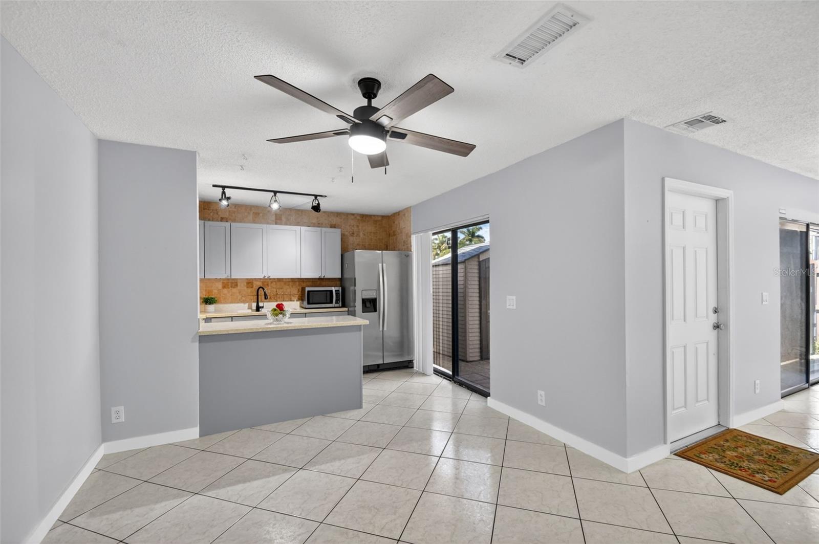 FOREST LAKES - Residential