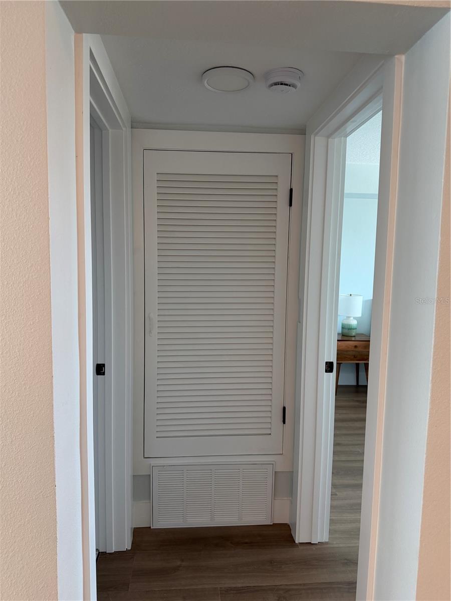SYLVETTE CONDO - Residential