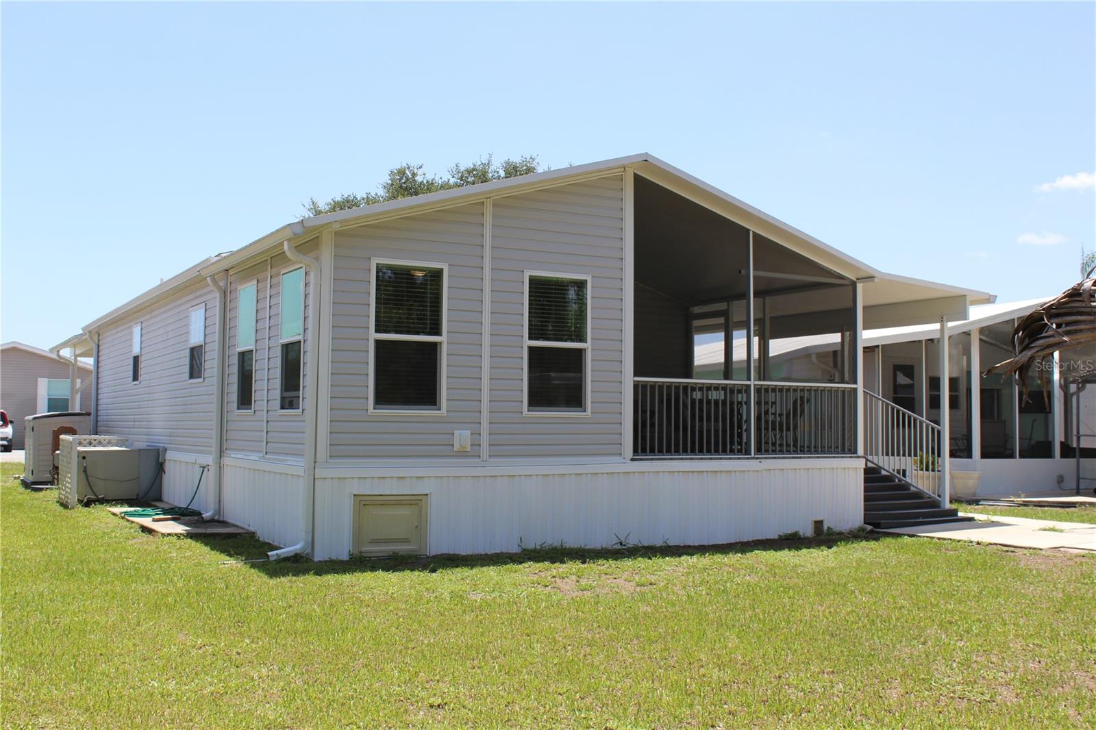 SADDLEBAG LAKE - Residential