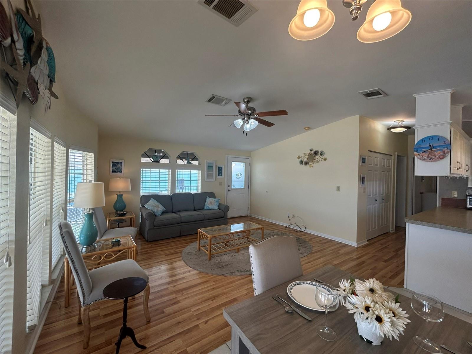 SADDLEBAG LAKE - Residential
