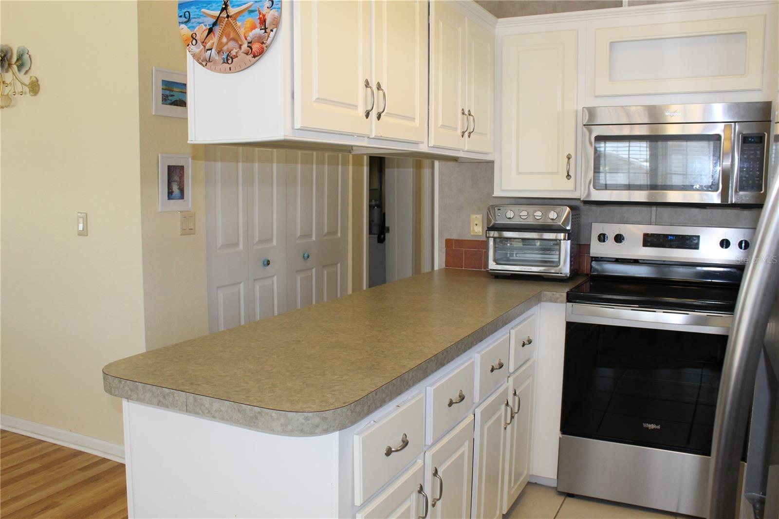 SADDLEBAG LAKE - Residential