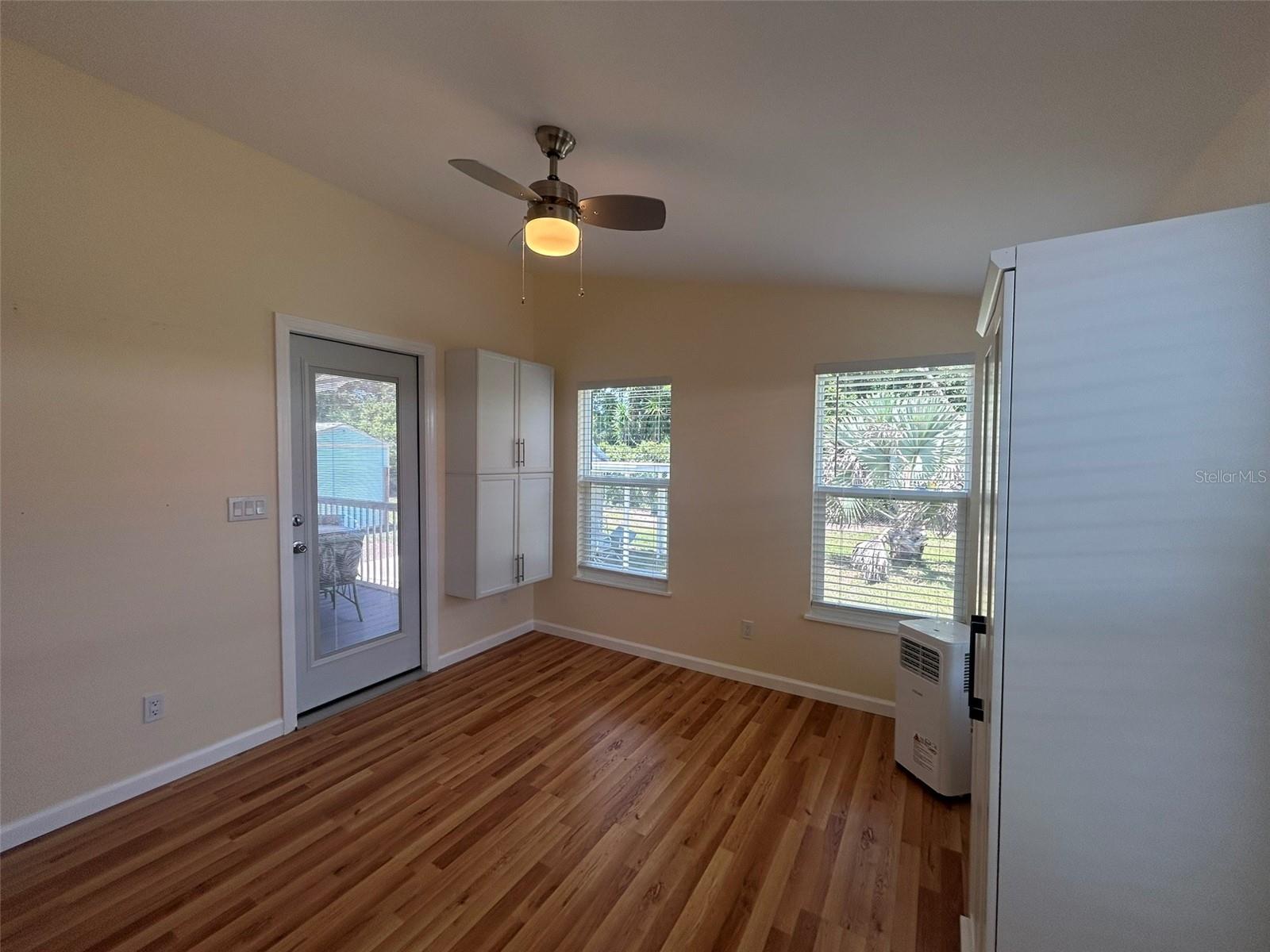 SADDLEBAG LAKE - Residential