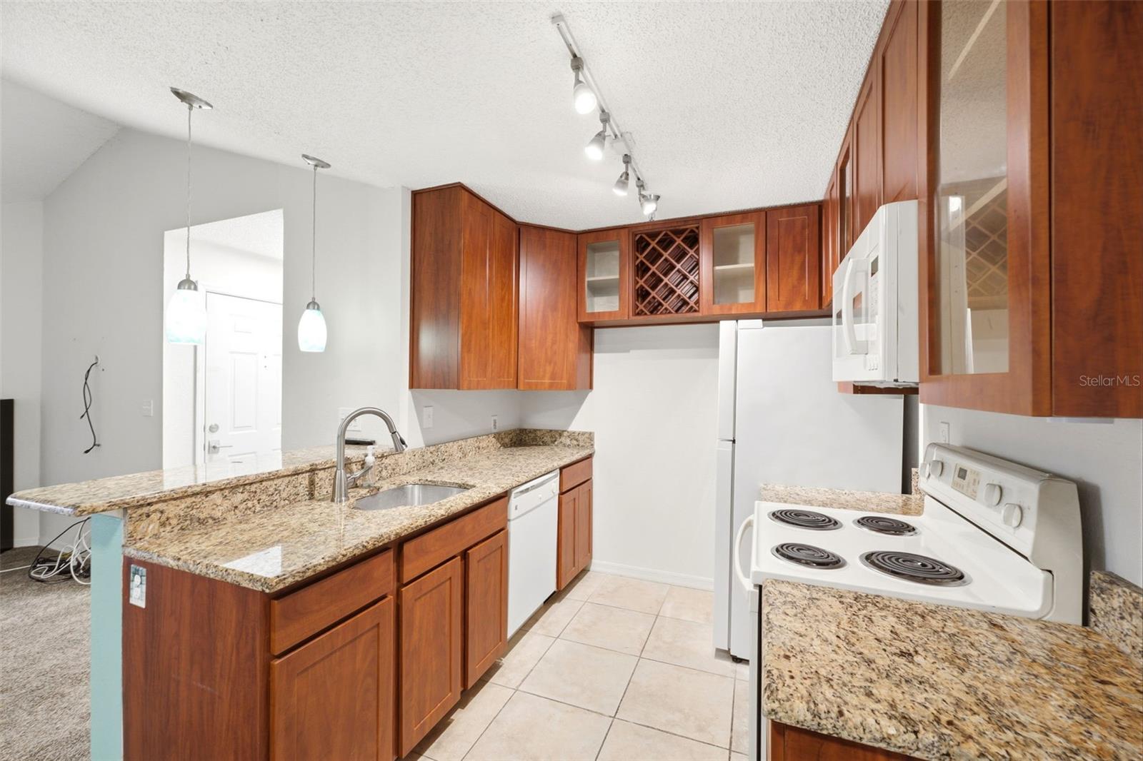 ITOPIA PRIVATE RESIDENCES CONDO - Residential