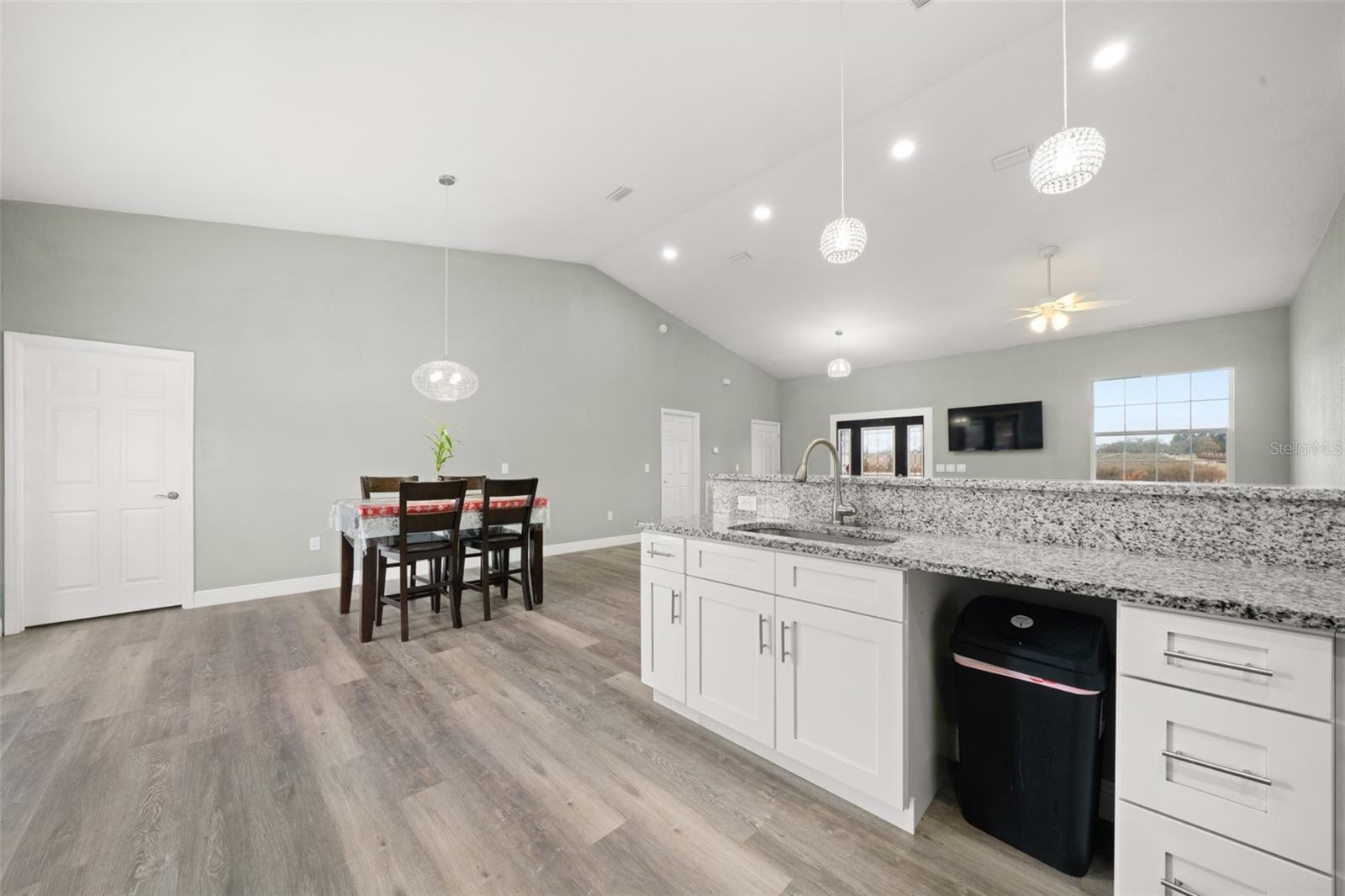 AVON PARK LAKES UNIT 42 PB 5-PG 89 LOTS 13610 + 1 - Residential