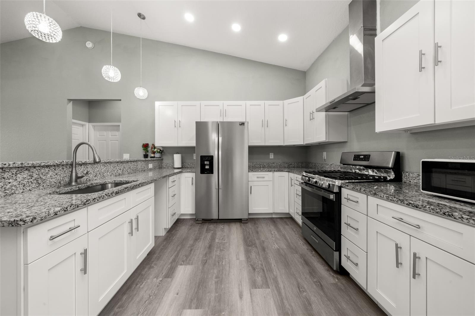 AVON PARK LAKES UNIT 42 PB 5-PG 89 LOTS 13610 + 1 - Residential