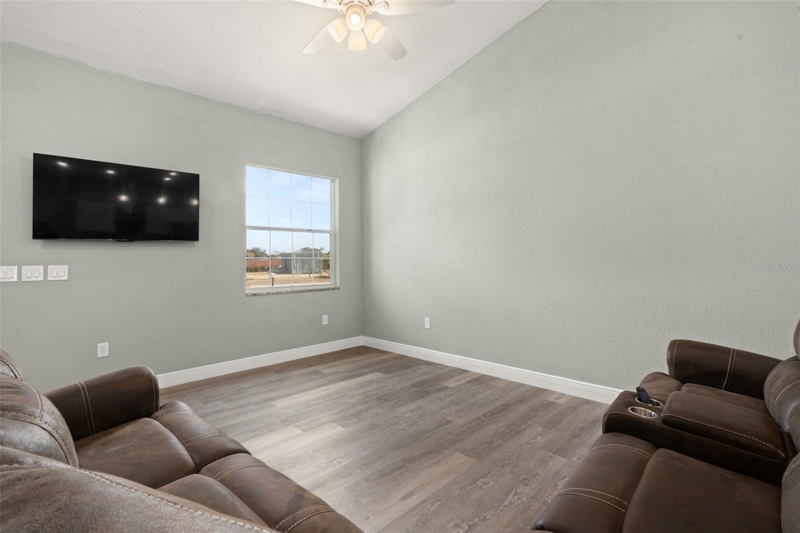 AVON PARK LAKES UNIT 42 PB 5-PG 89 LOTS 13610 + 1 - Residential
