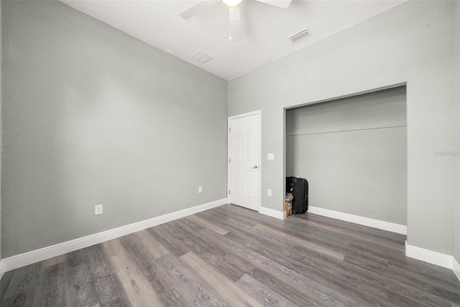 AVON PARK LAKES UNIT 42 PB 5-PG 89 LOTS 13610 + 1 - Residential
