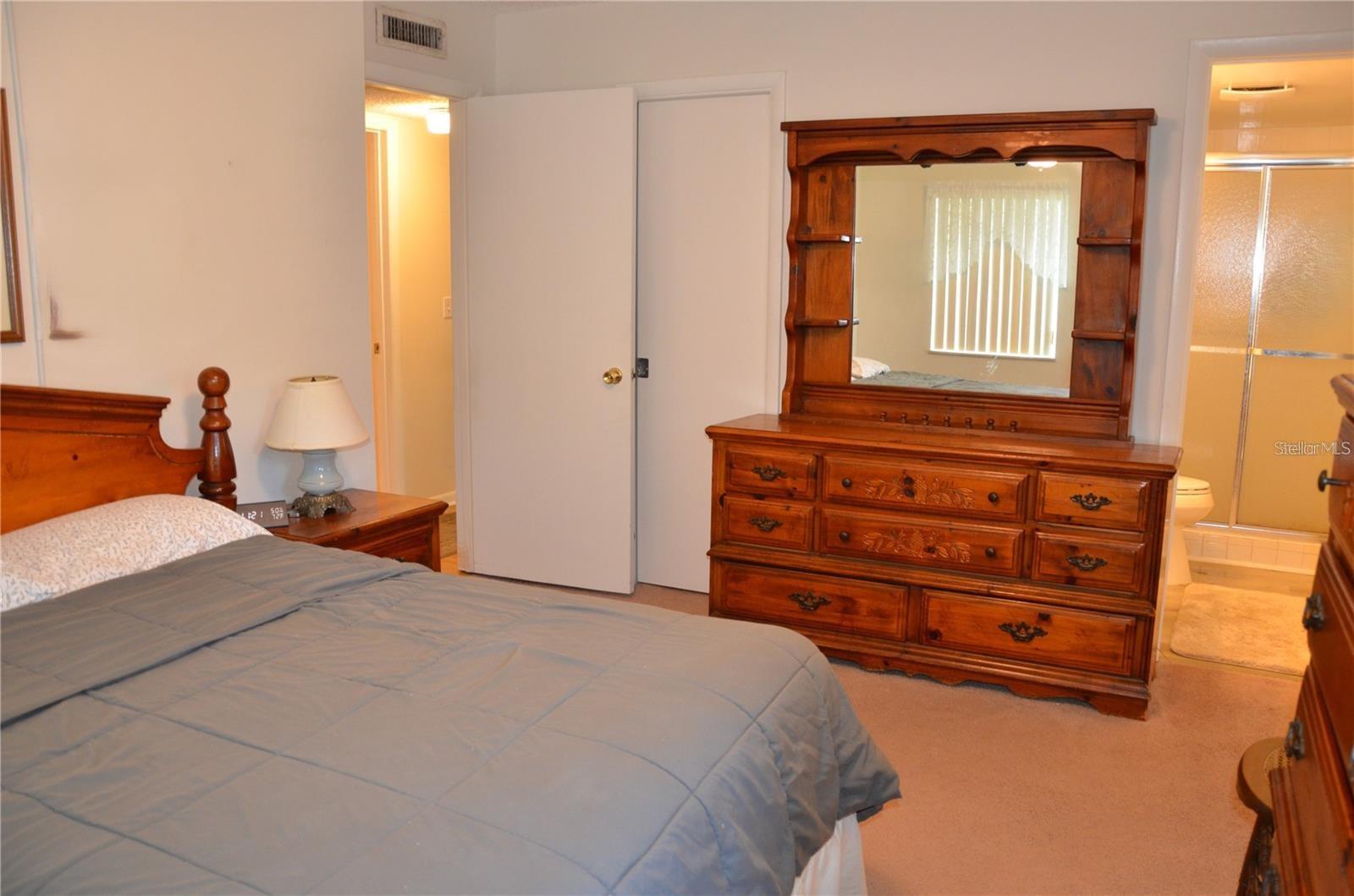 OAK LAKE PARK CONDO - Residential