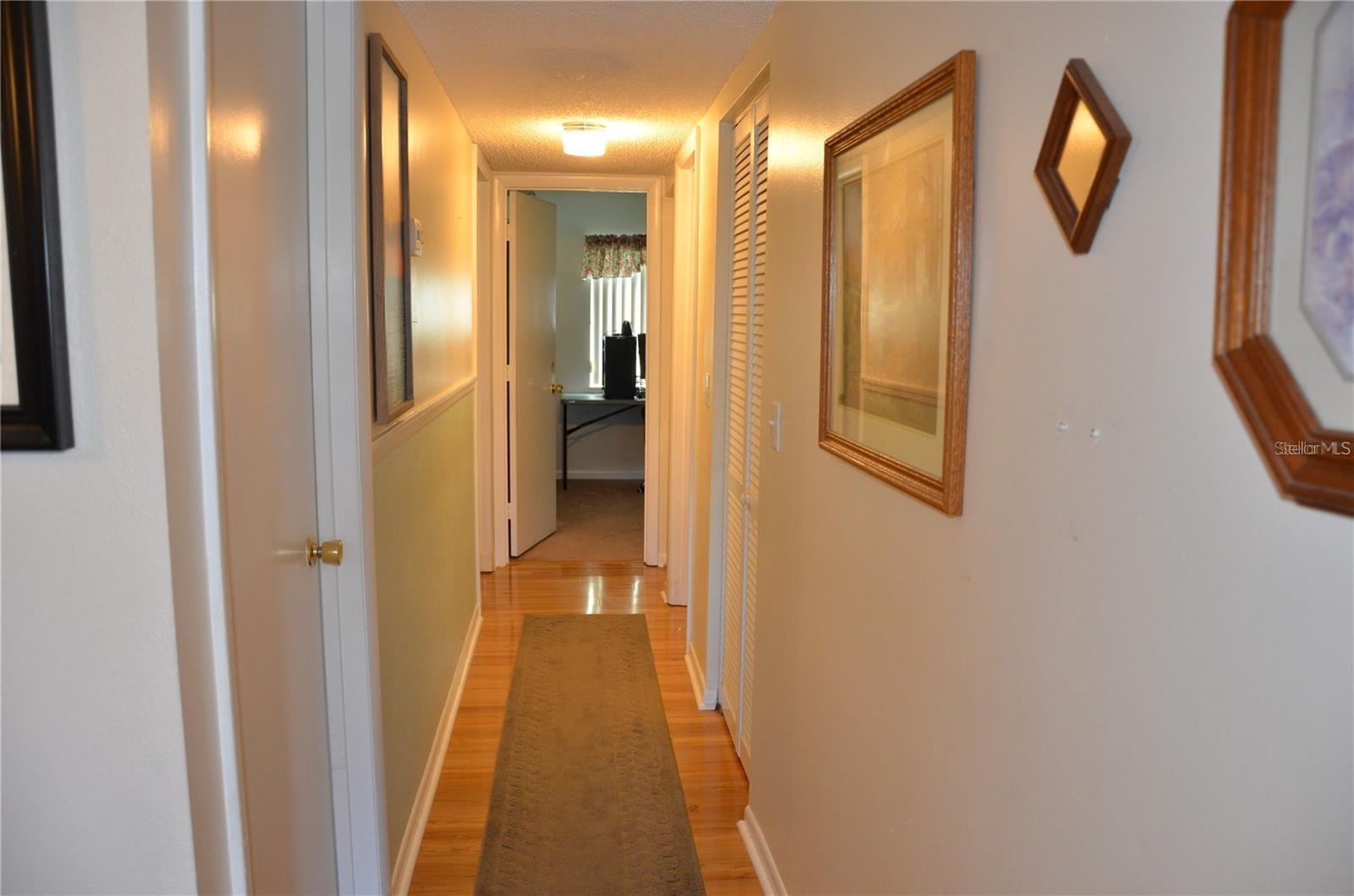 OAK LAKE PARK CONDO - Residential