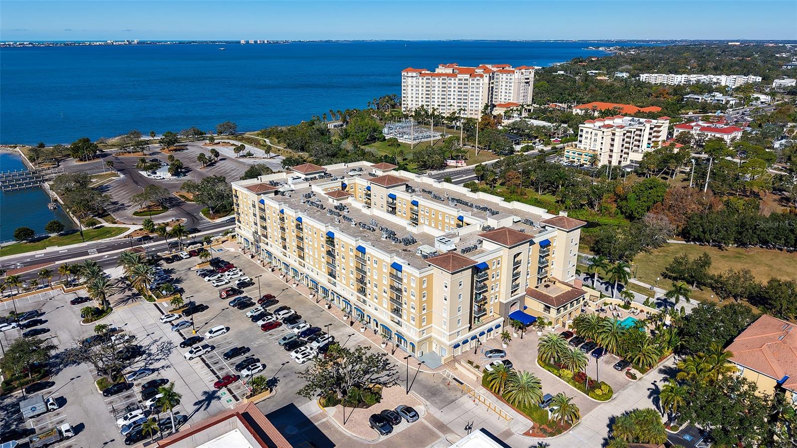 BROADWAY PROMENADE - Residential