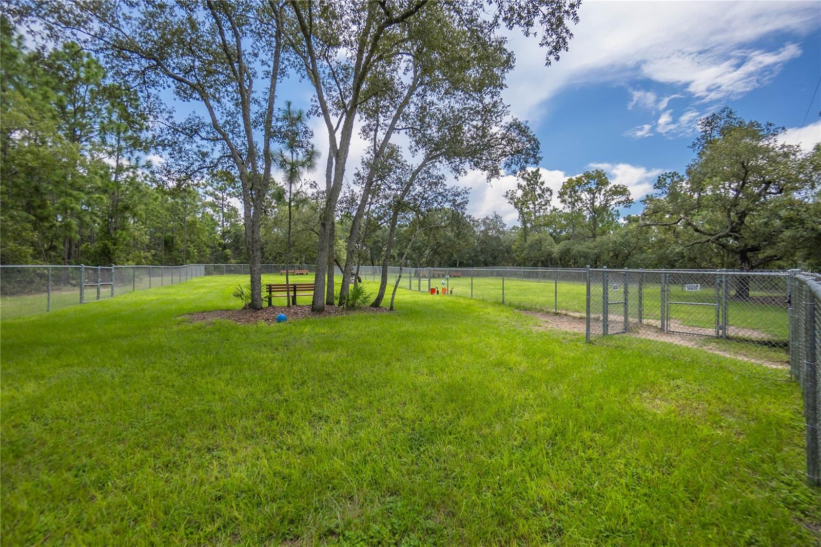 PINE RIDGE UNIT 03 - Residential