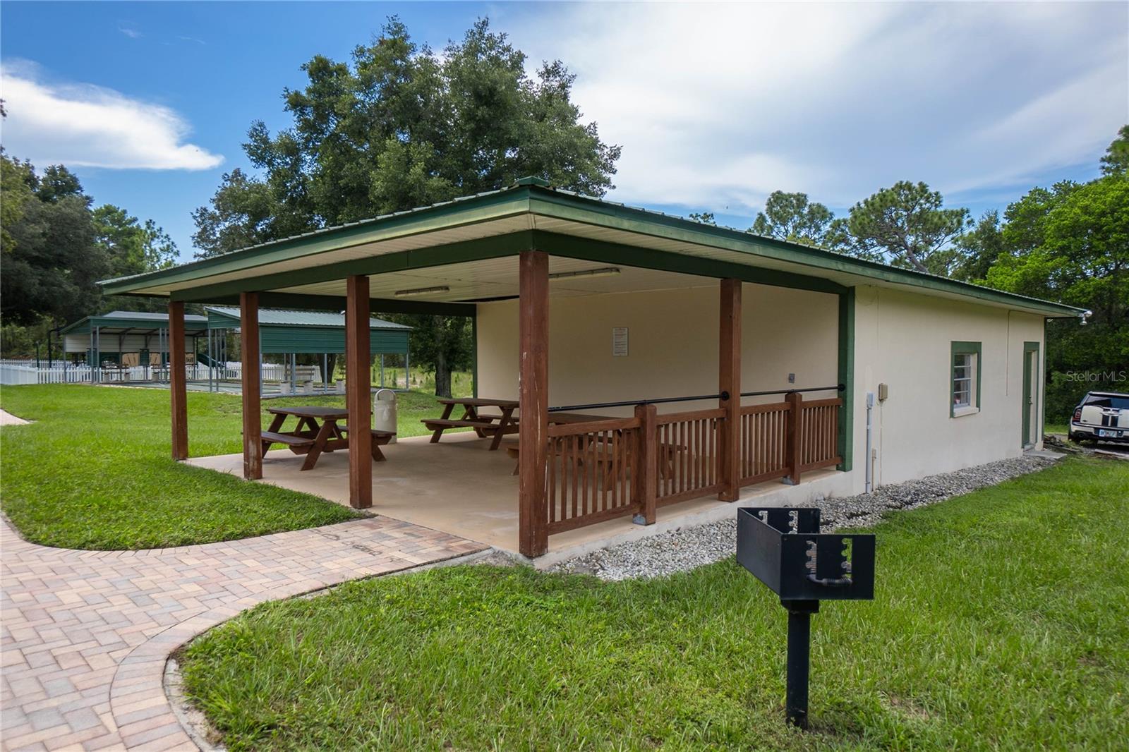 PINE RIDGE UNIT 03 - Residential