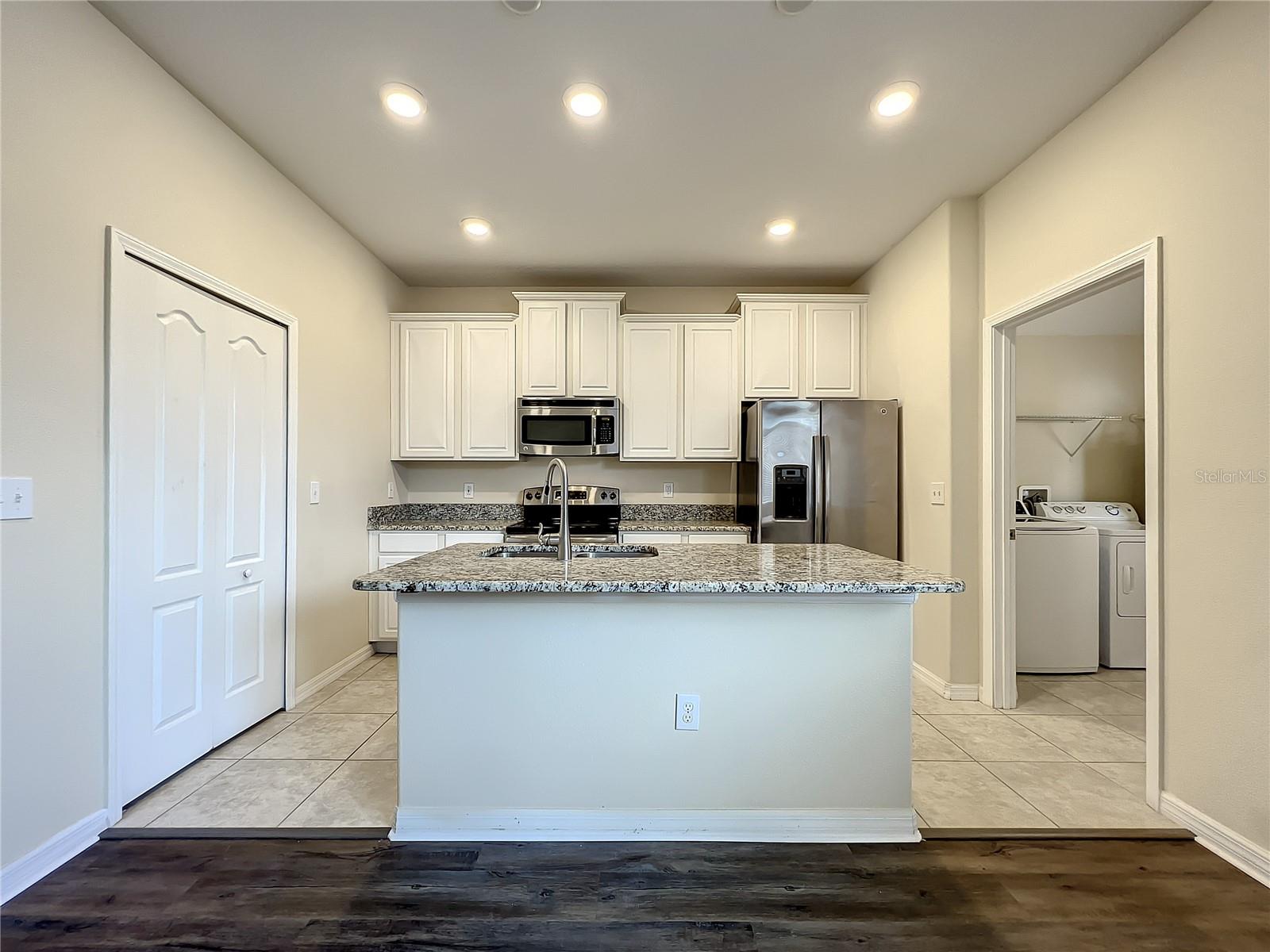 SIGNATURE LAKES PH 3B-6 - Residential