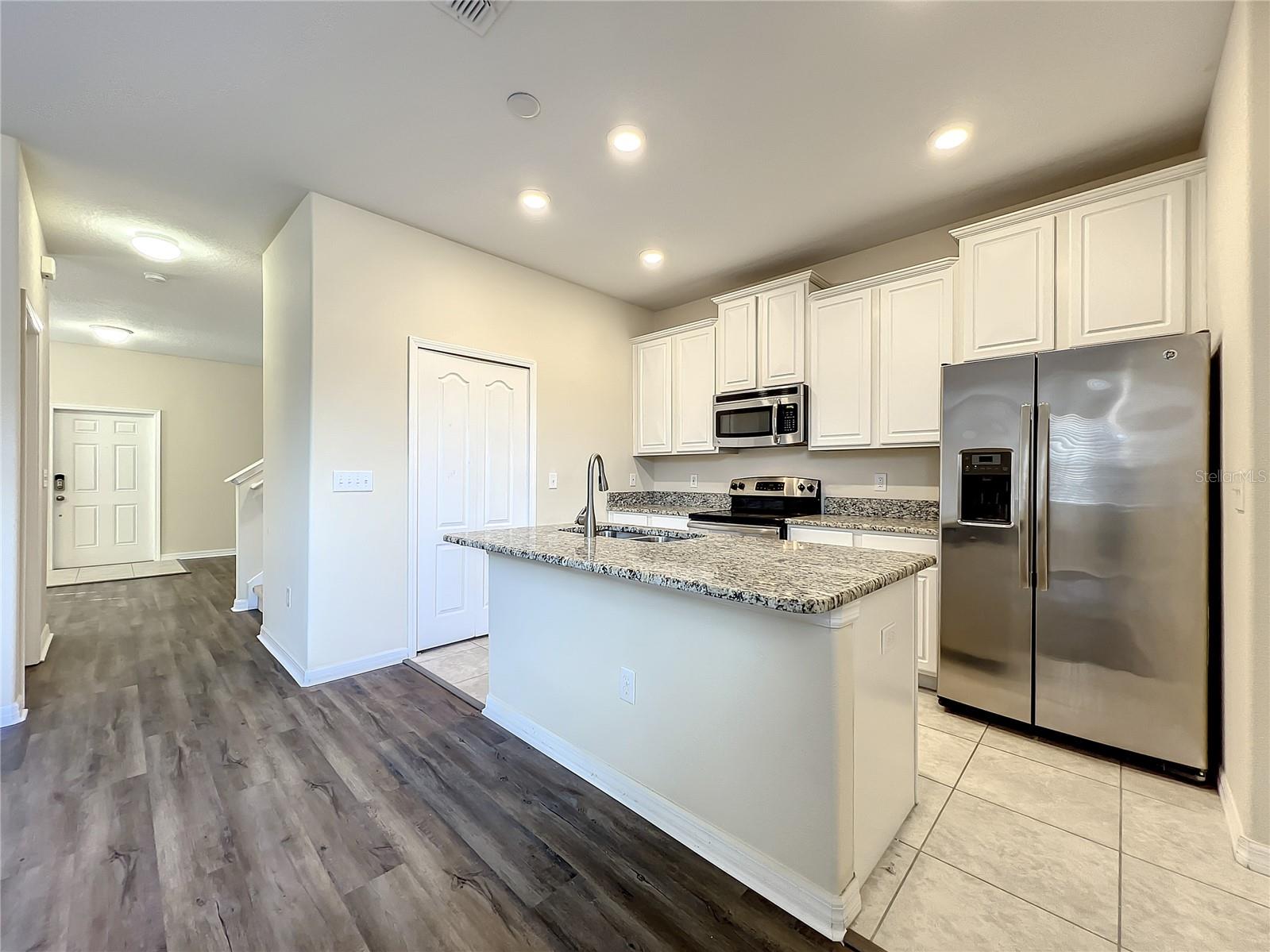 SIGNATURE LAKES PH 3B-6 - Residential