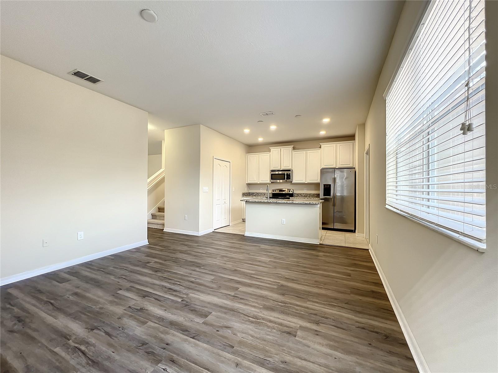 SIGNATURE LAKES PH 3B-6 - Residential