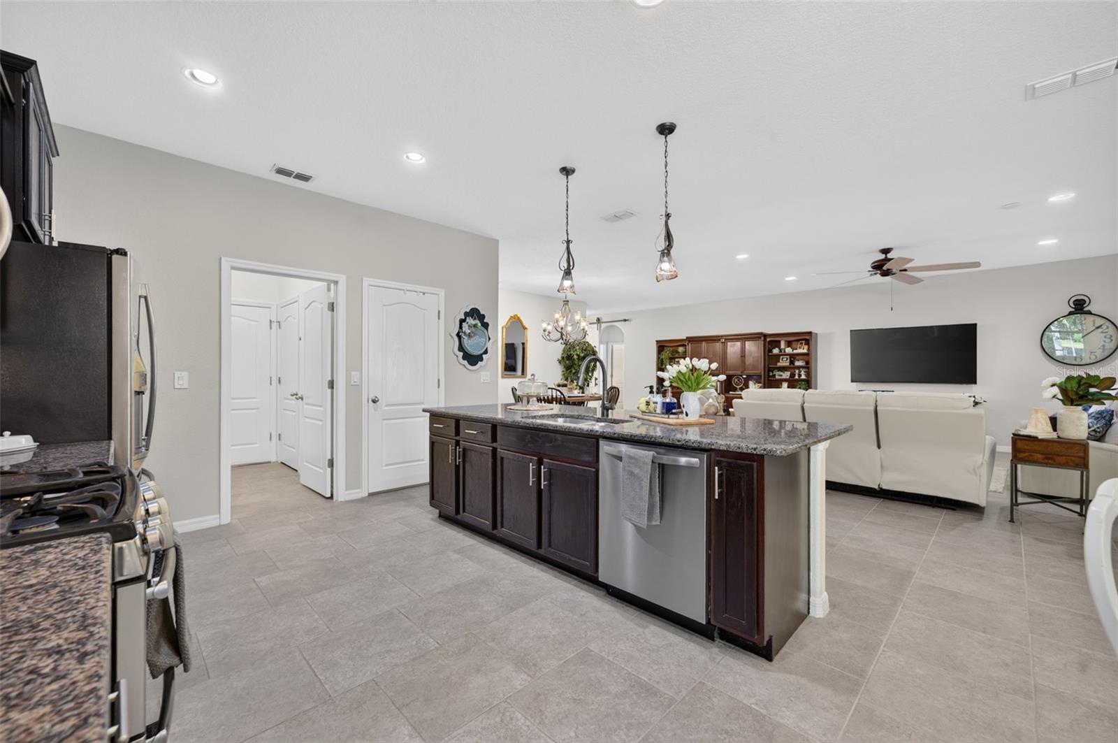 WELLINGTON WOODS - Residential