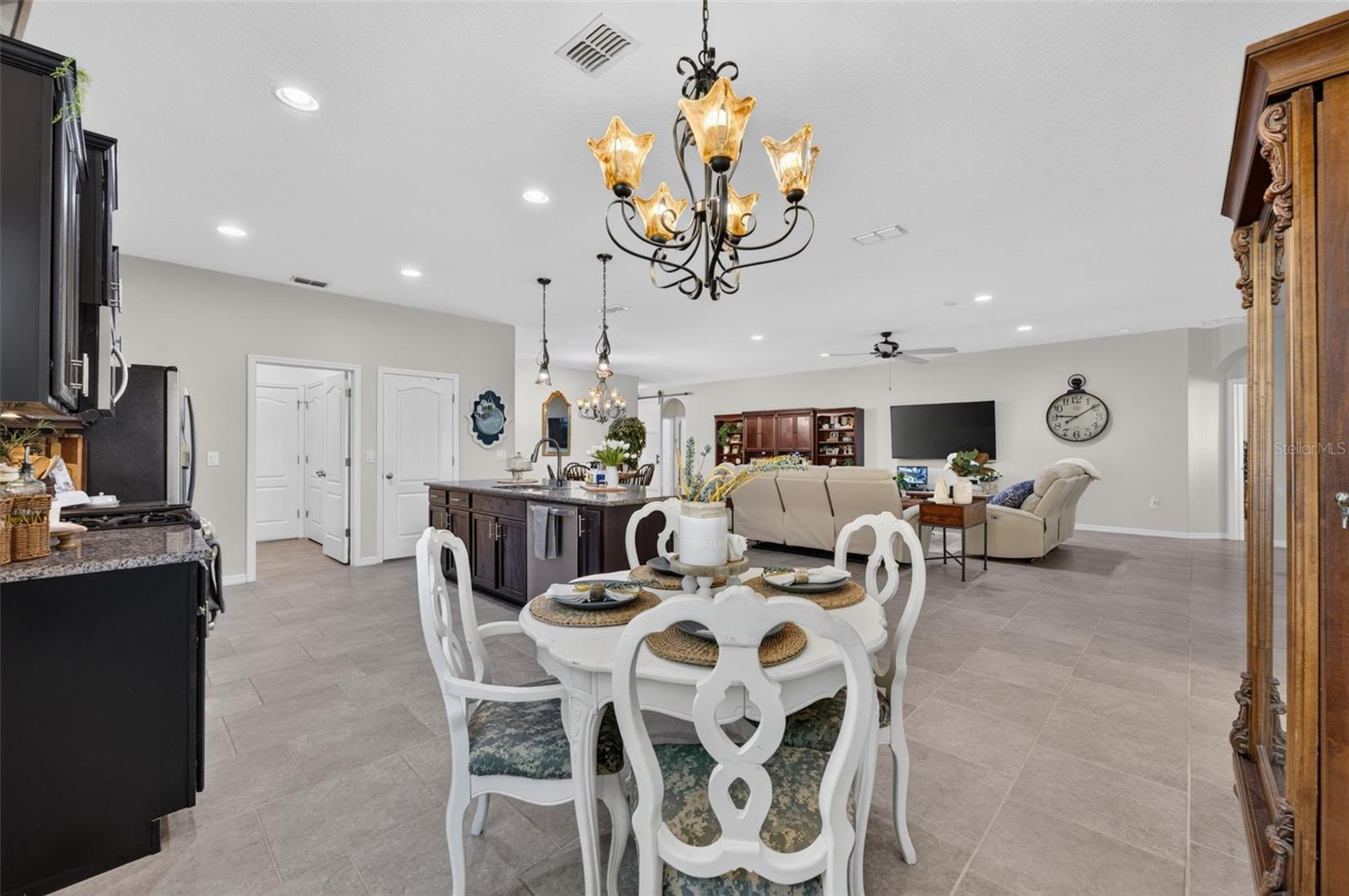 WELLINGTON WOODS - Residential