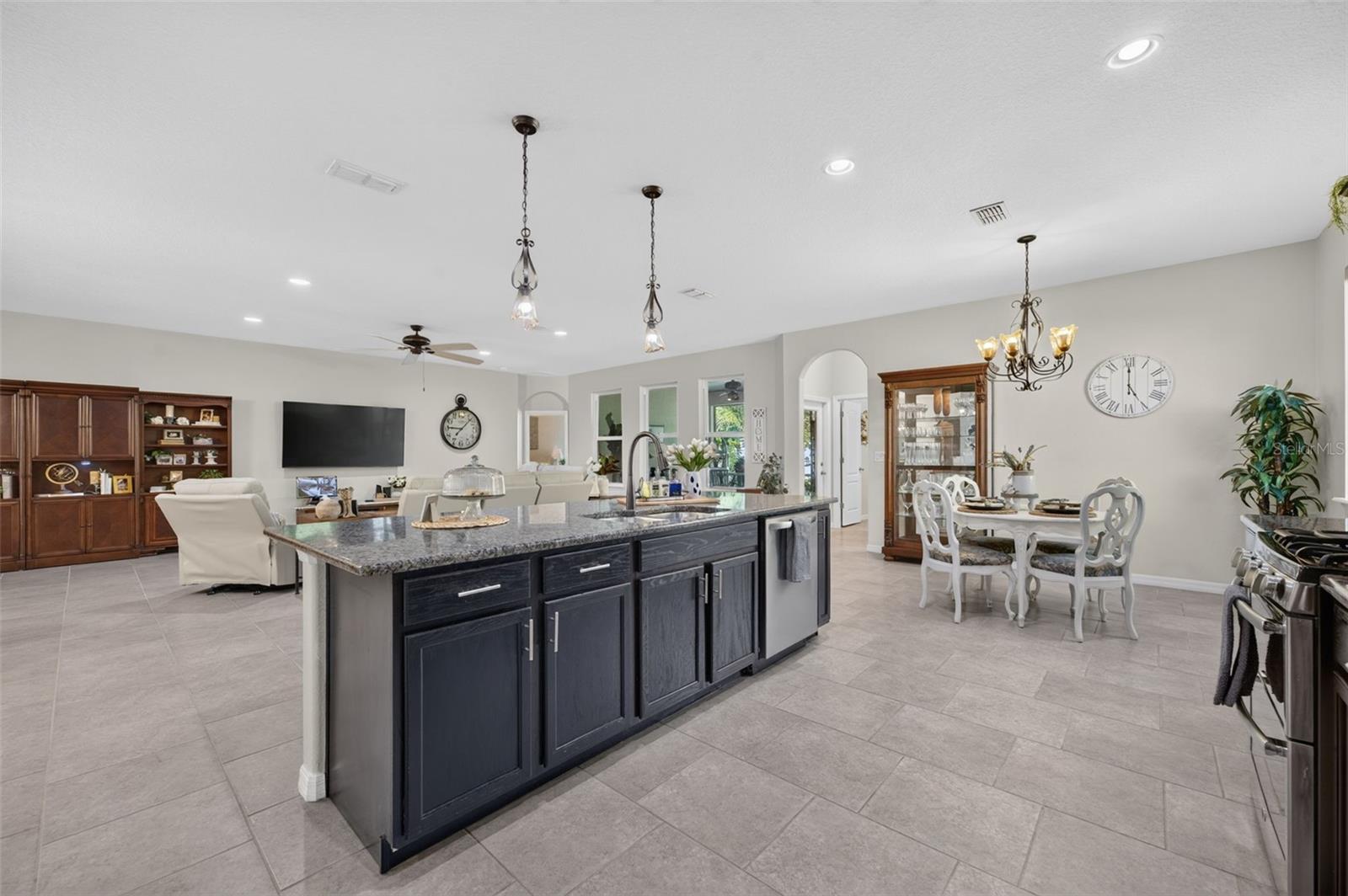 WELLINGTON WOODS - Residential