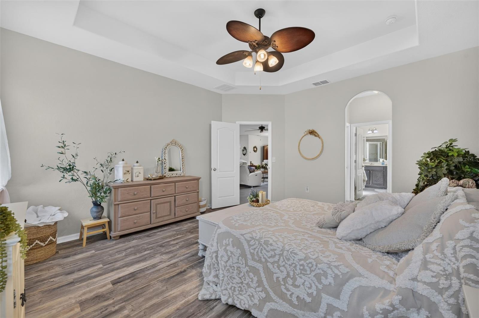 WELLINGTON WOODS - Residential