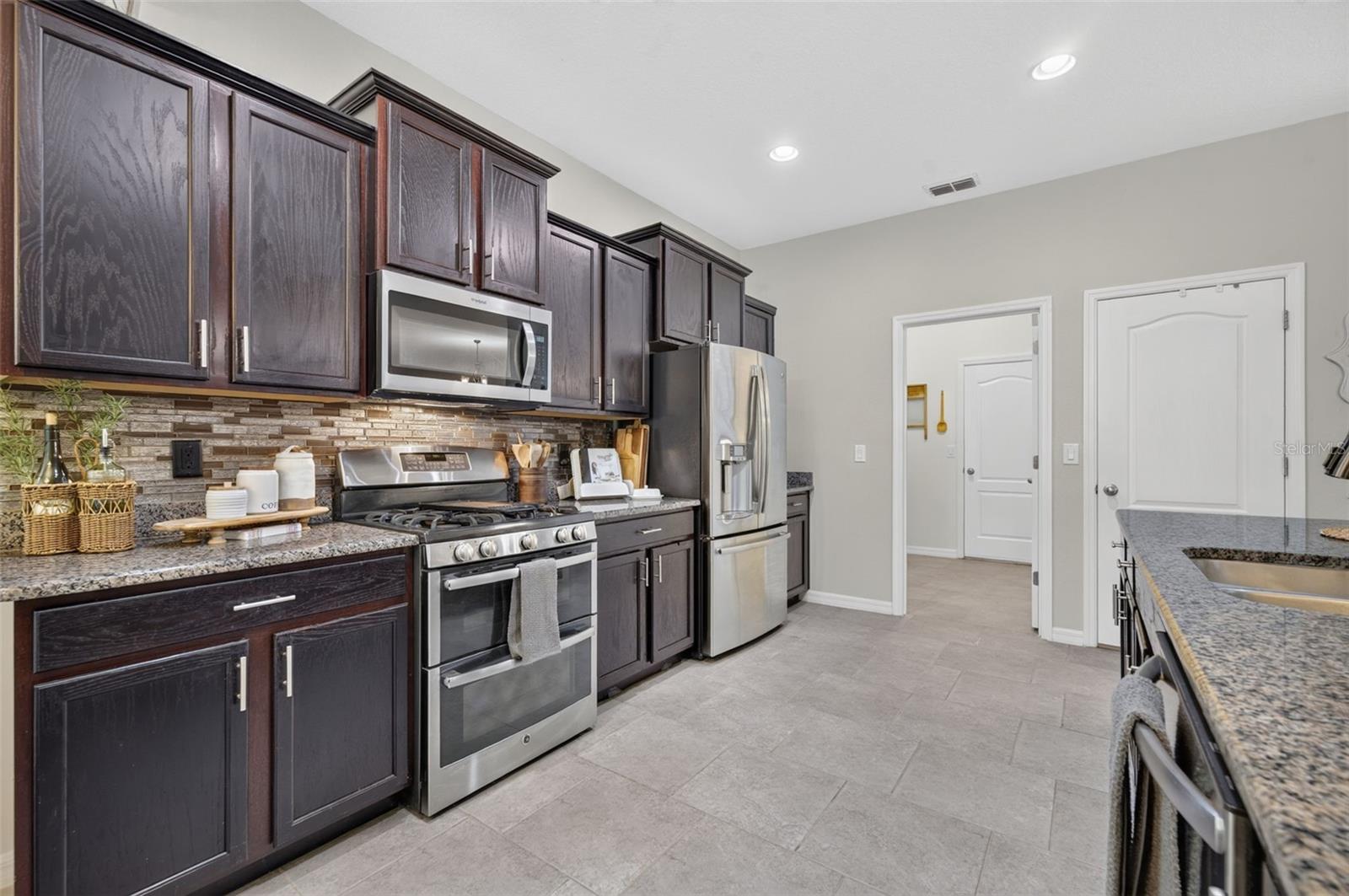 WELLINGTON WOODS - Residential
