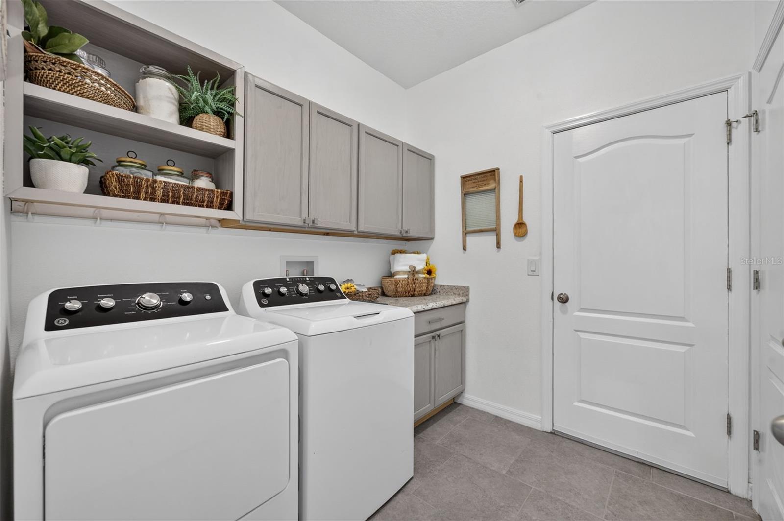 WELLINGTON WOODS - Residential