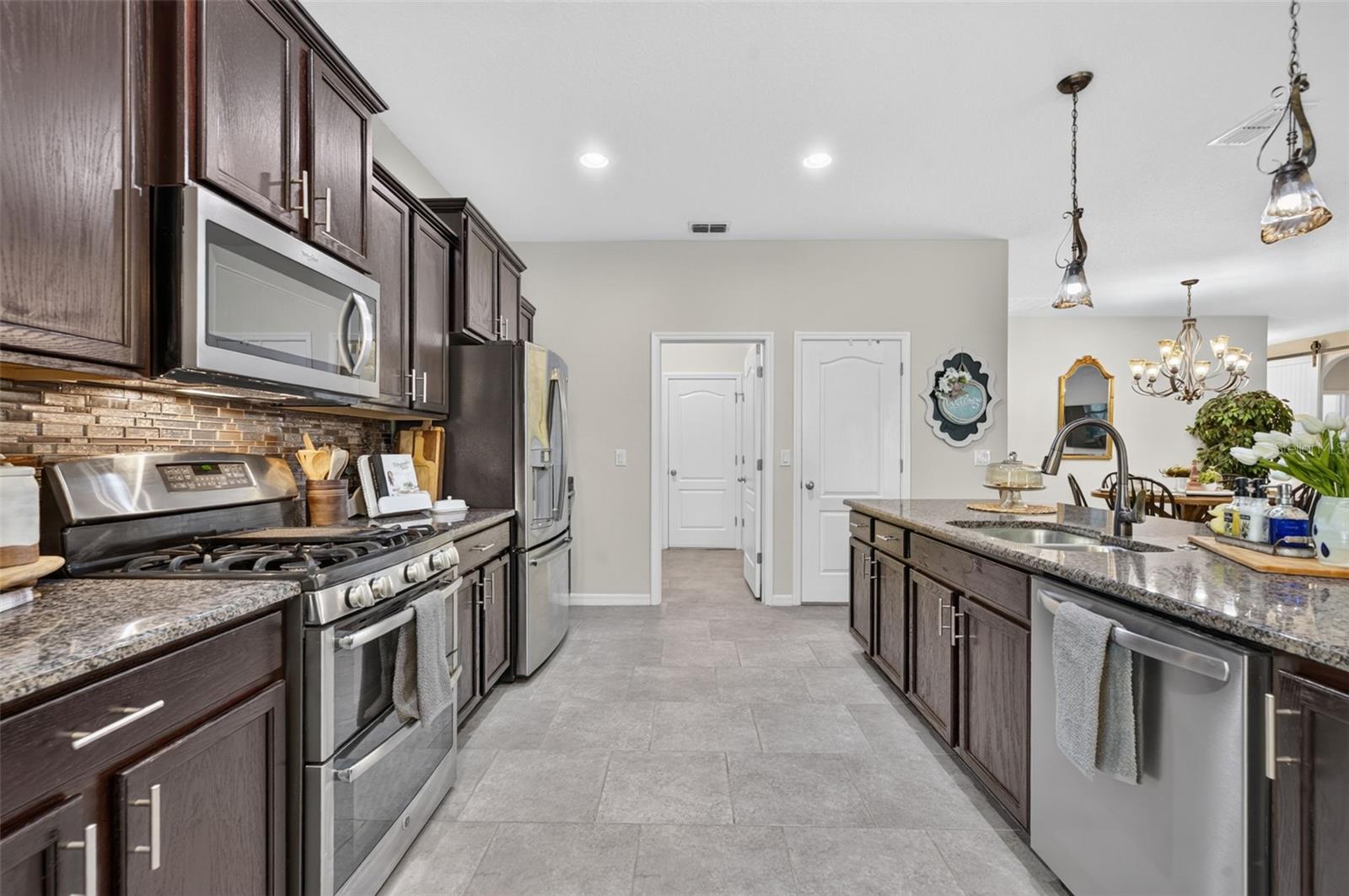 WELLINGTON WOODS - Residential