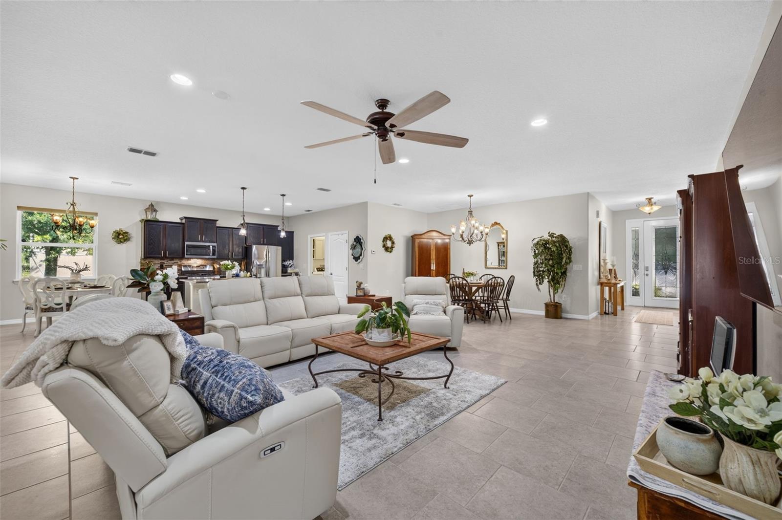 WELLINGTON WOODS - Residential