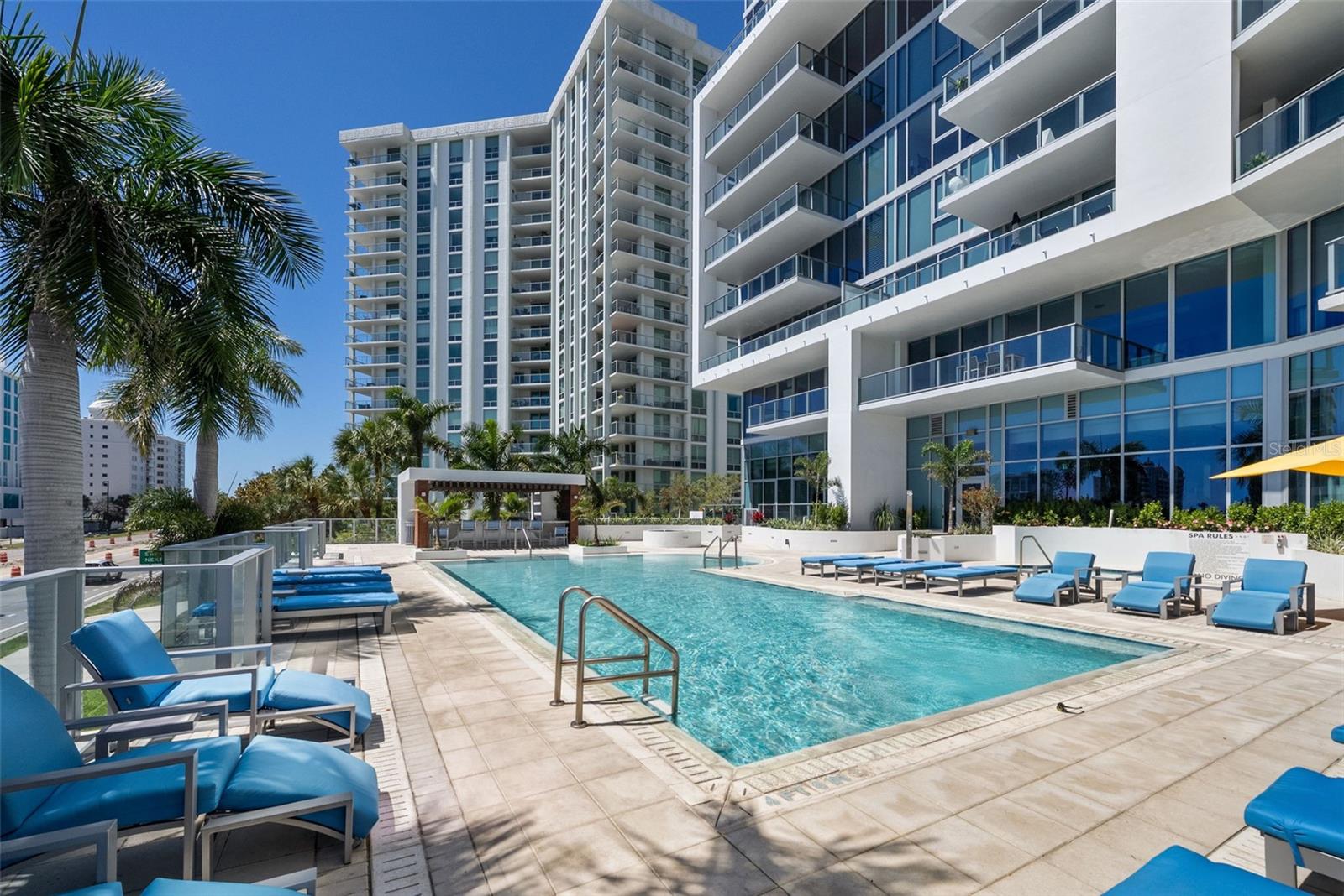 VUE SARASOTA BAY - Residential