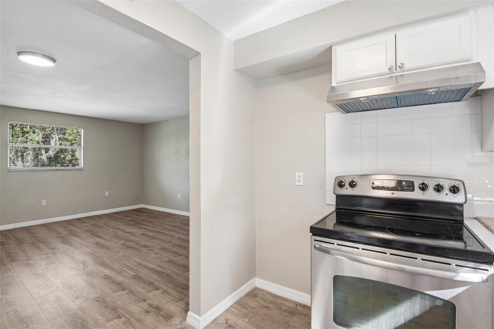 THOMPSONS ADD TO TAMPA O - Residential