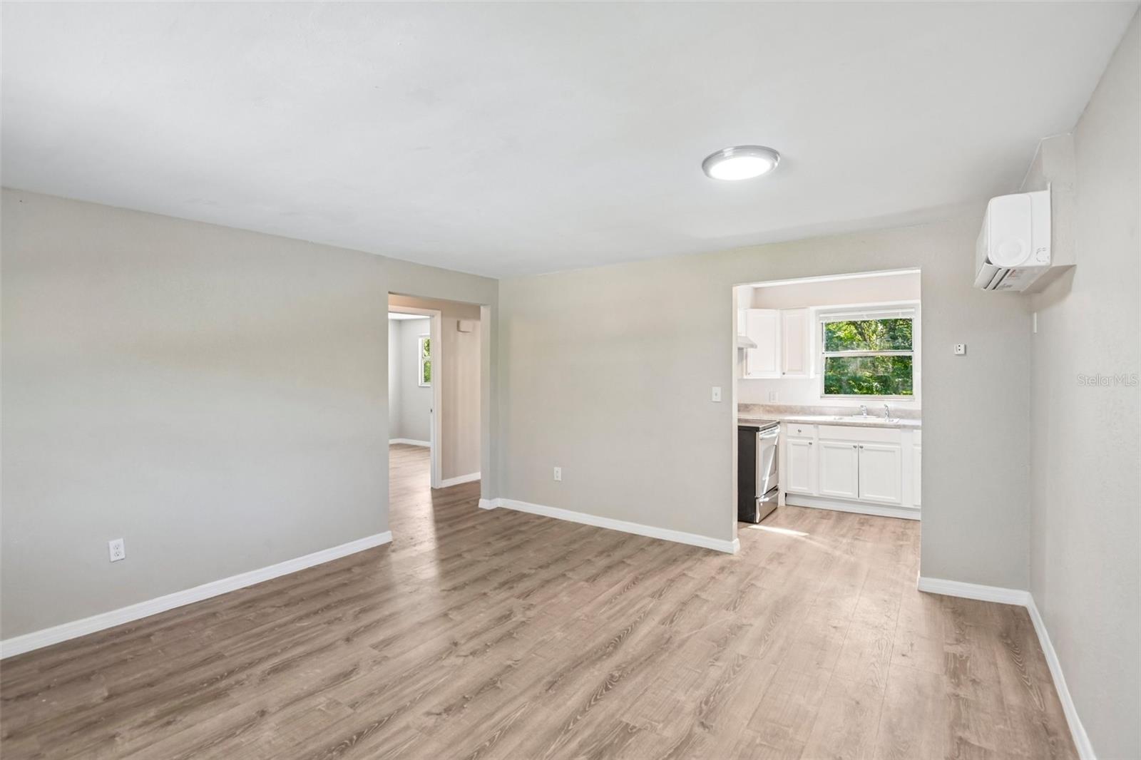 THOMPSONS ADD TO TAMPA O - Residential