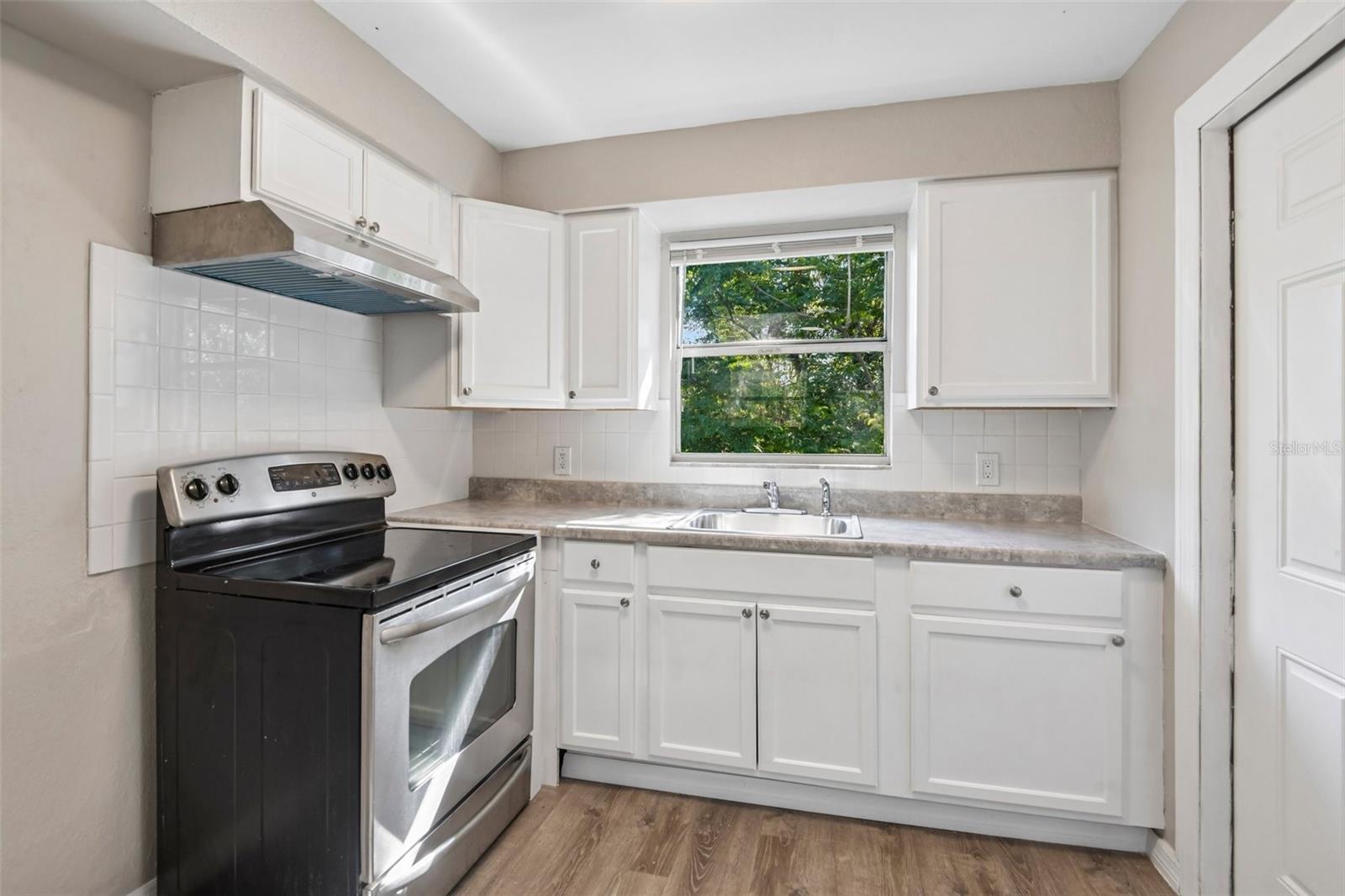 THOMPSONS ADD TO TAMPA O - Residential