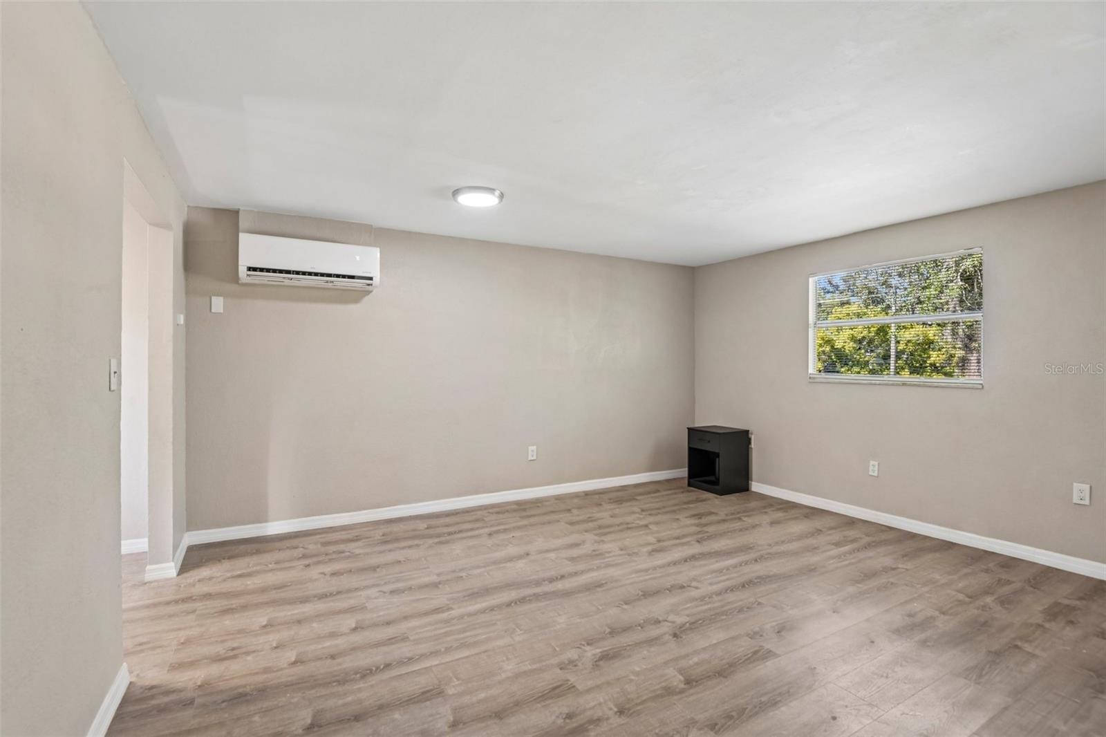 THOMPSONS ADD TO TAMPA O - Residential