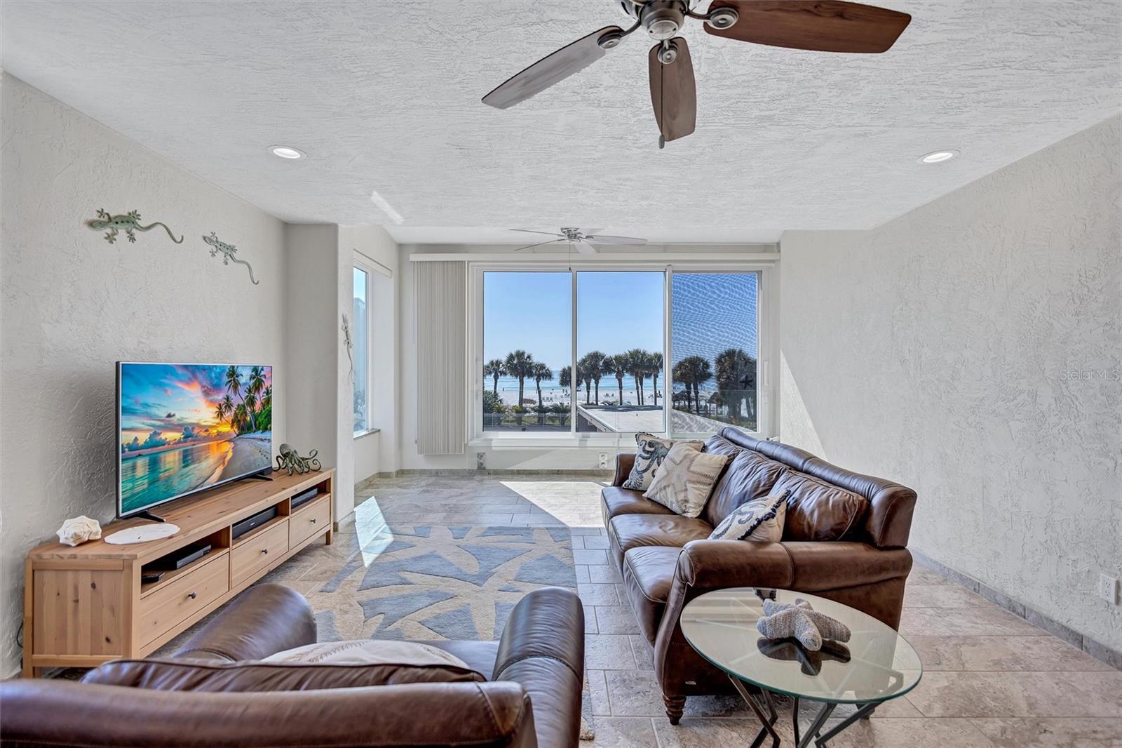 HORIZONS WEST - Residential