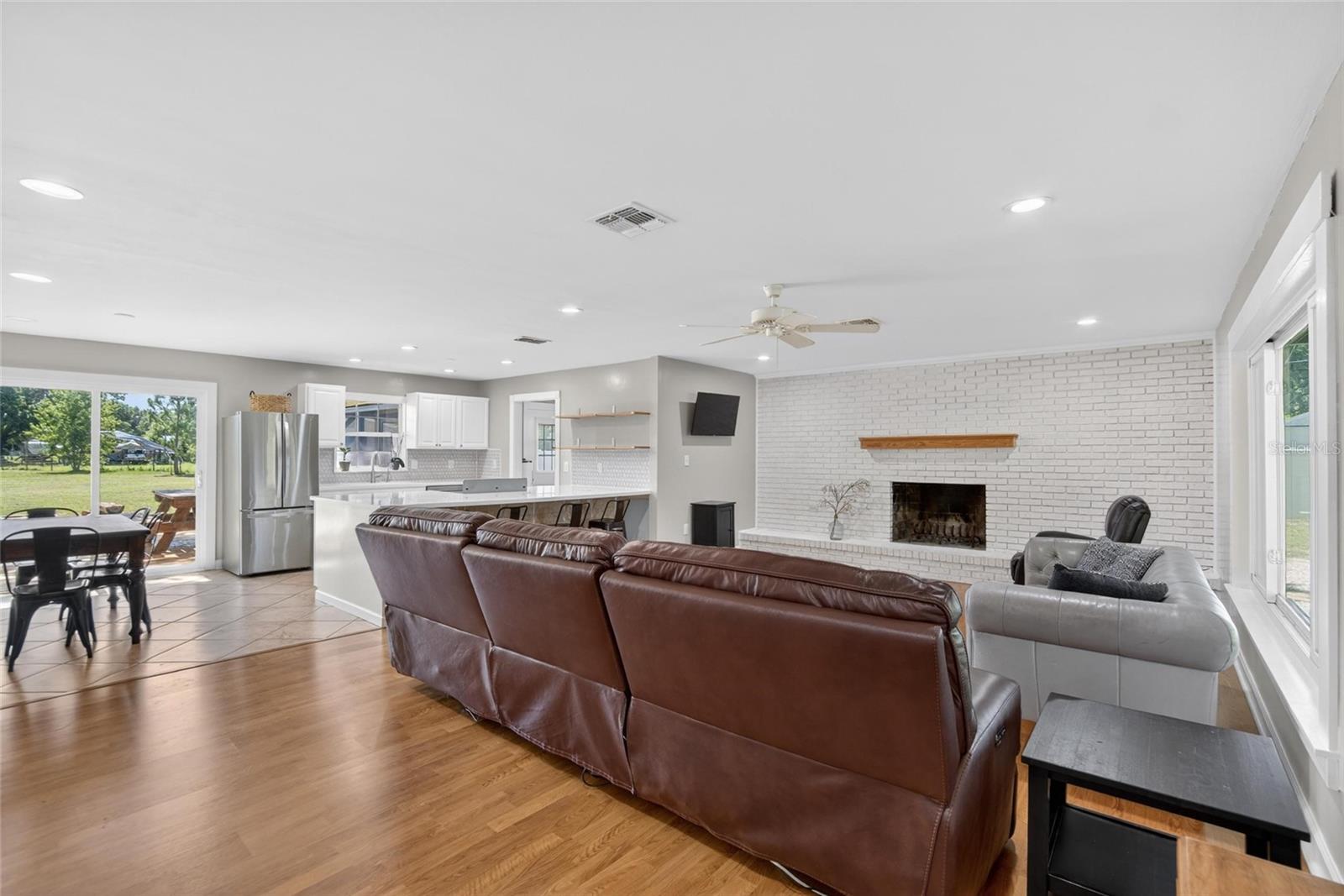 GROVEWOOD - Residential
