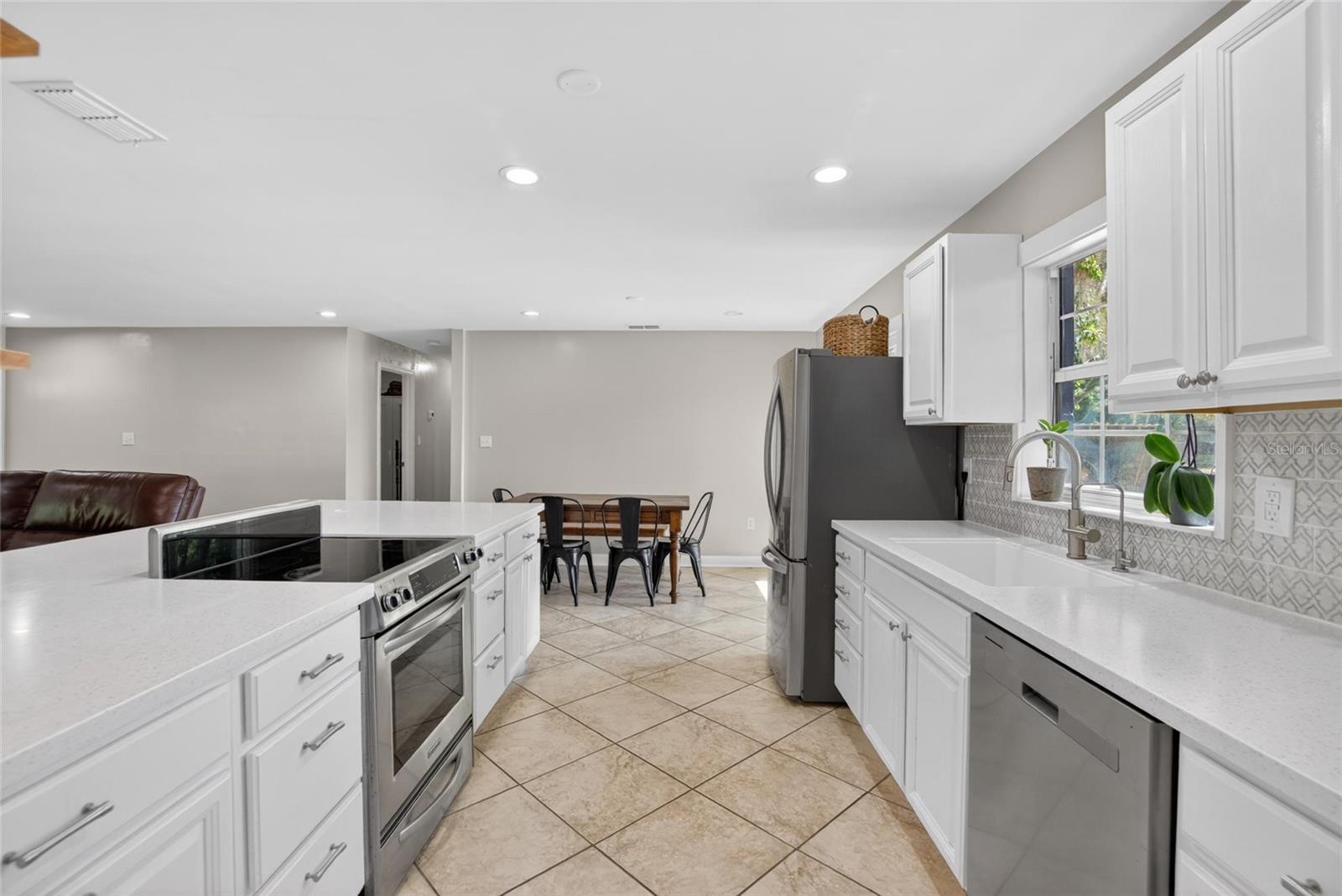 GROVEWOOD - Residential