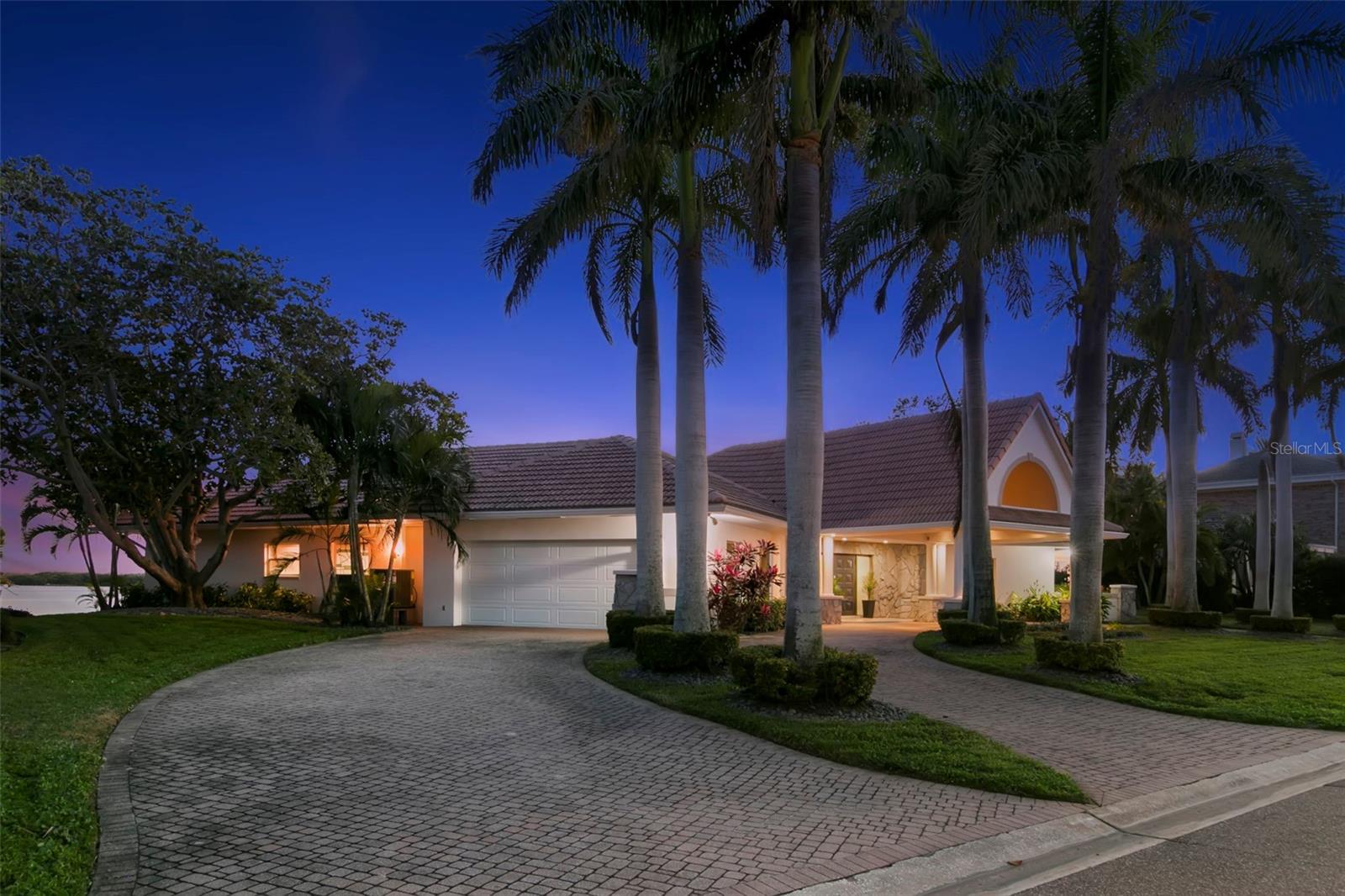 BAYWAY ISLES - Residential