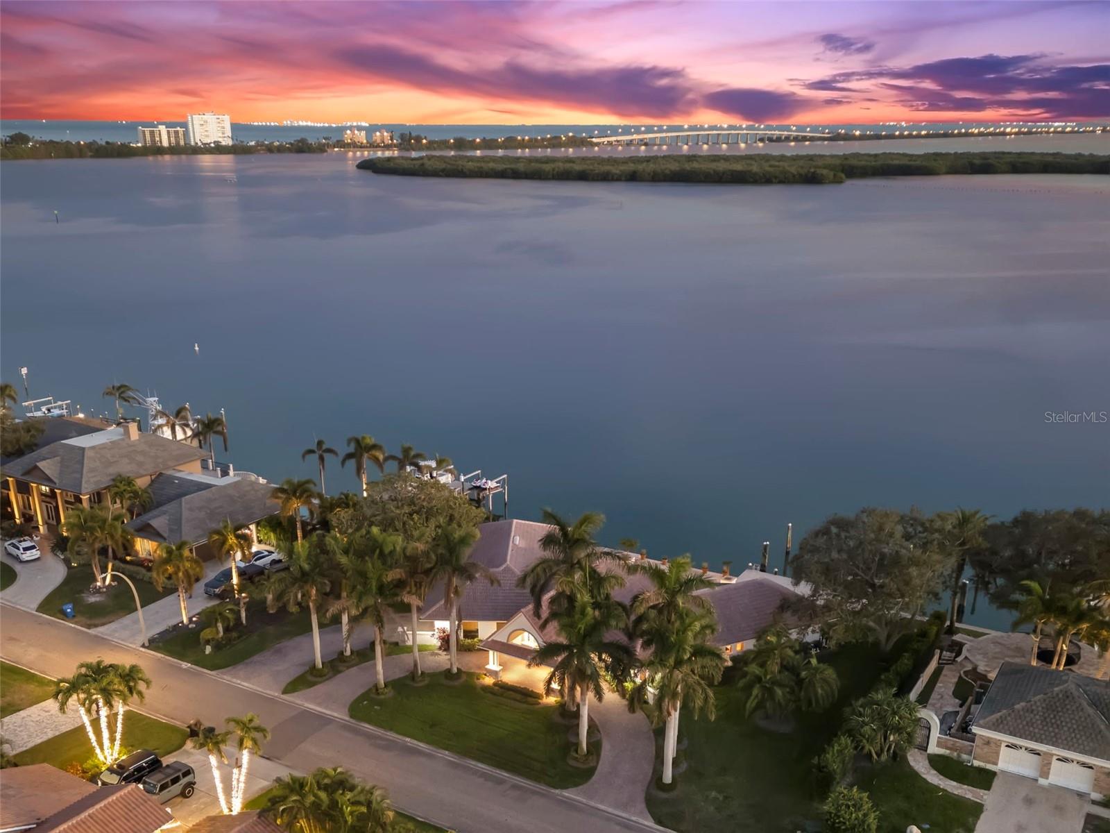 BAYWAY ISLES - Residential