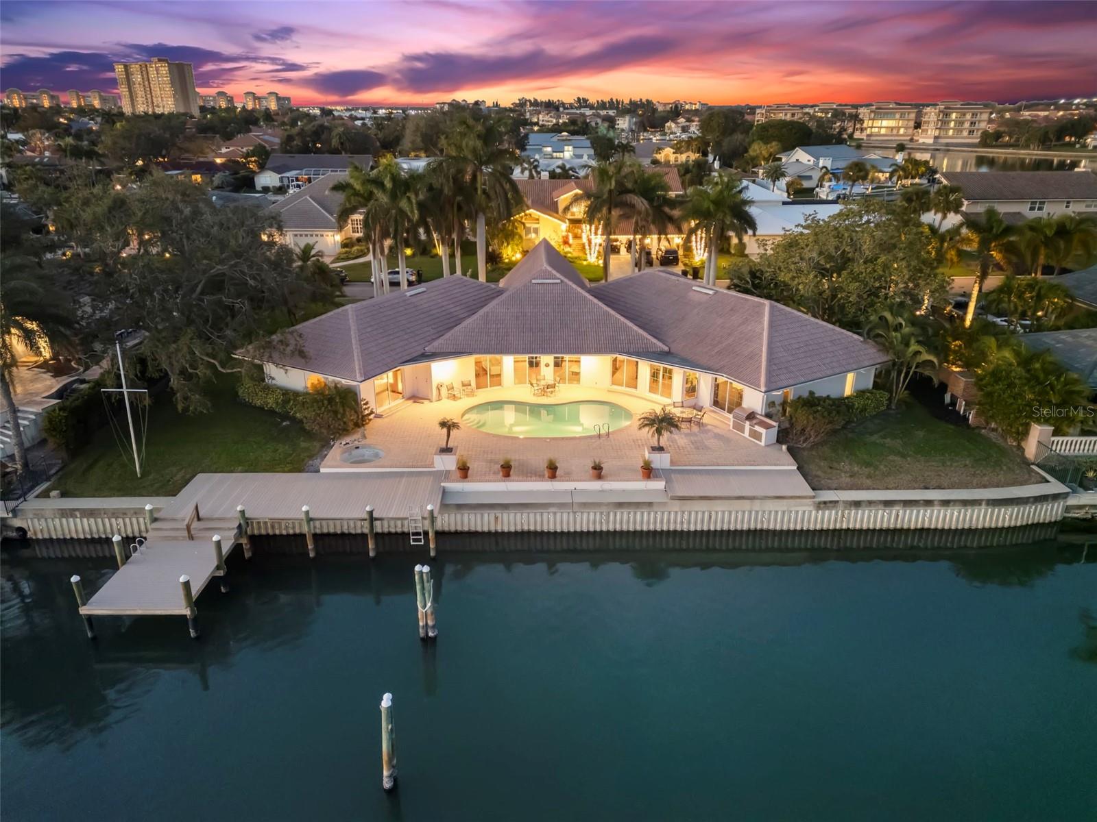 BAYWAY ISLES - Residential