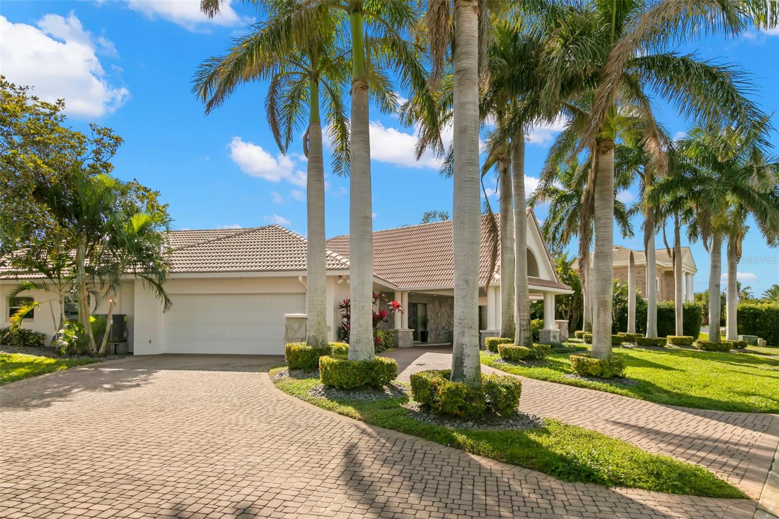 BAYWAY ISLES - Residential