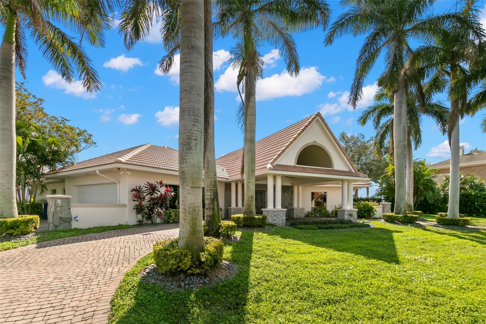 BAYWAY ISLES - Residential