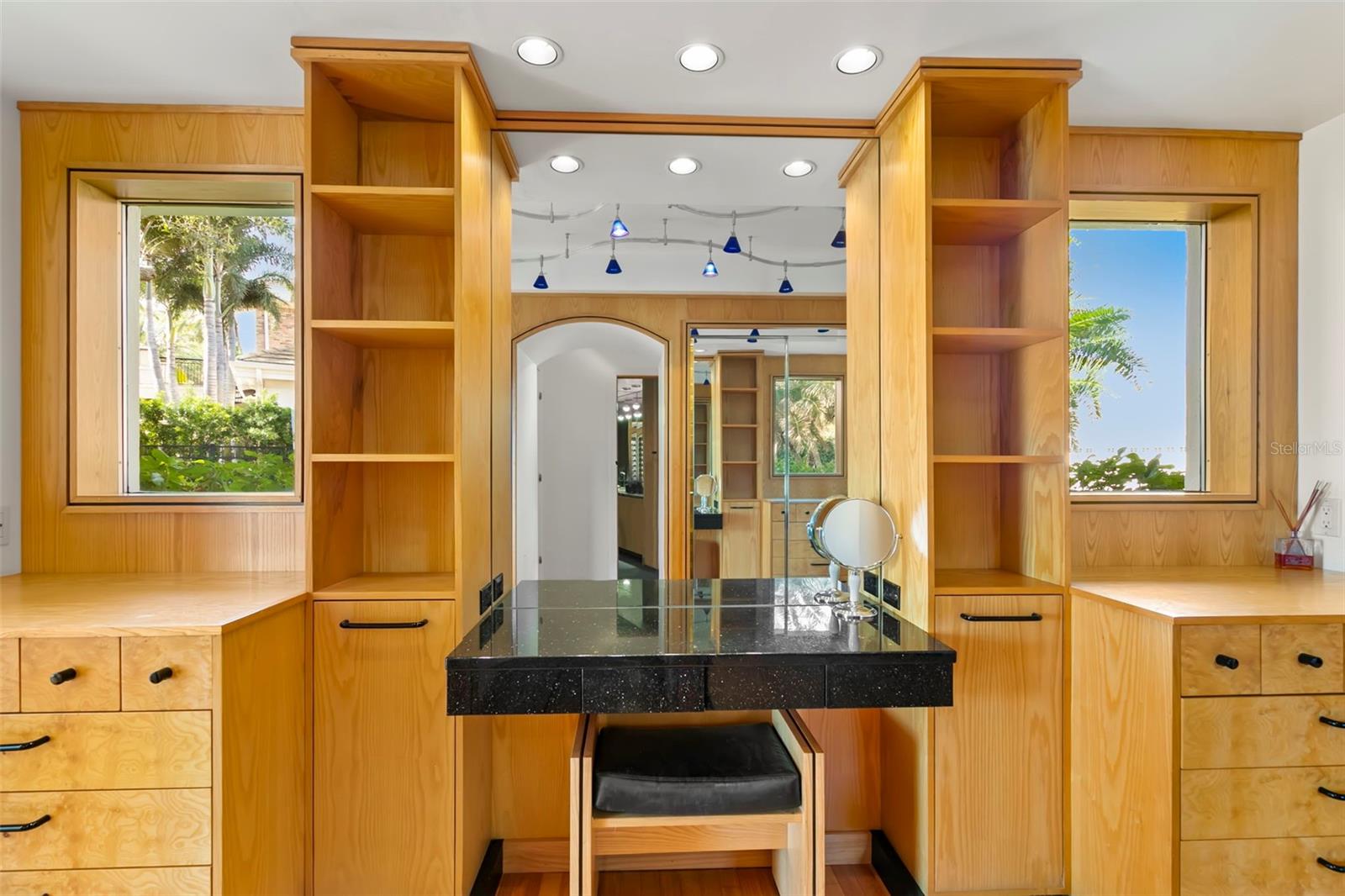 BAYWAY ISLES - Residential
