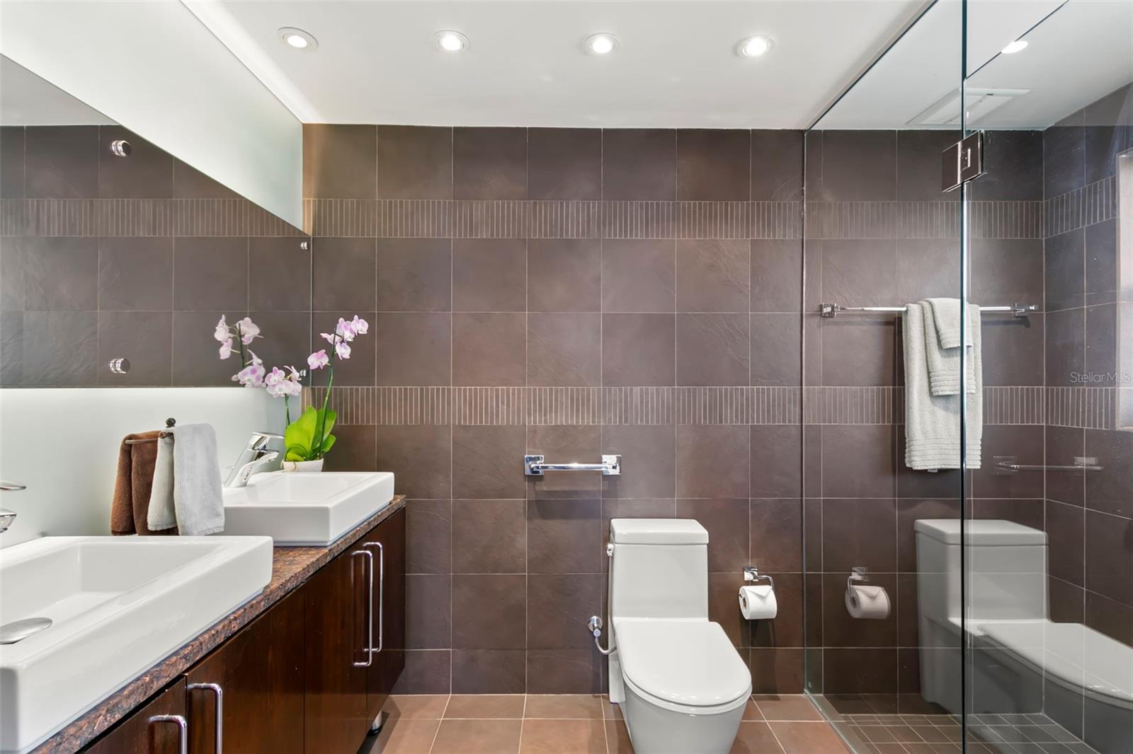 BAYWAY ISLES - Residential