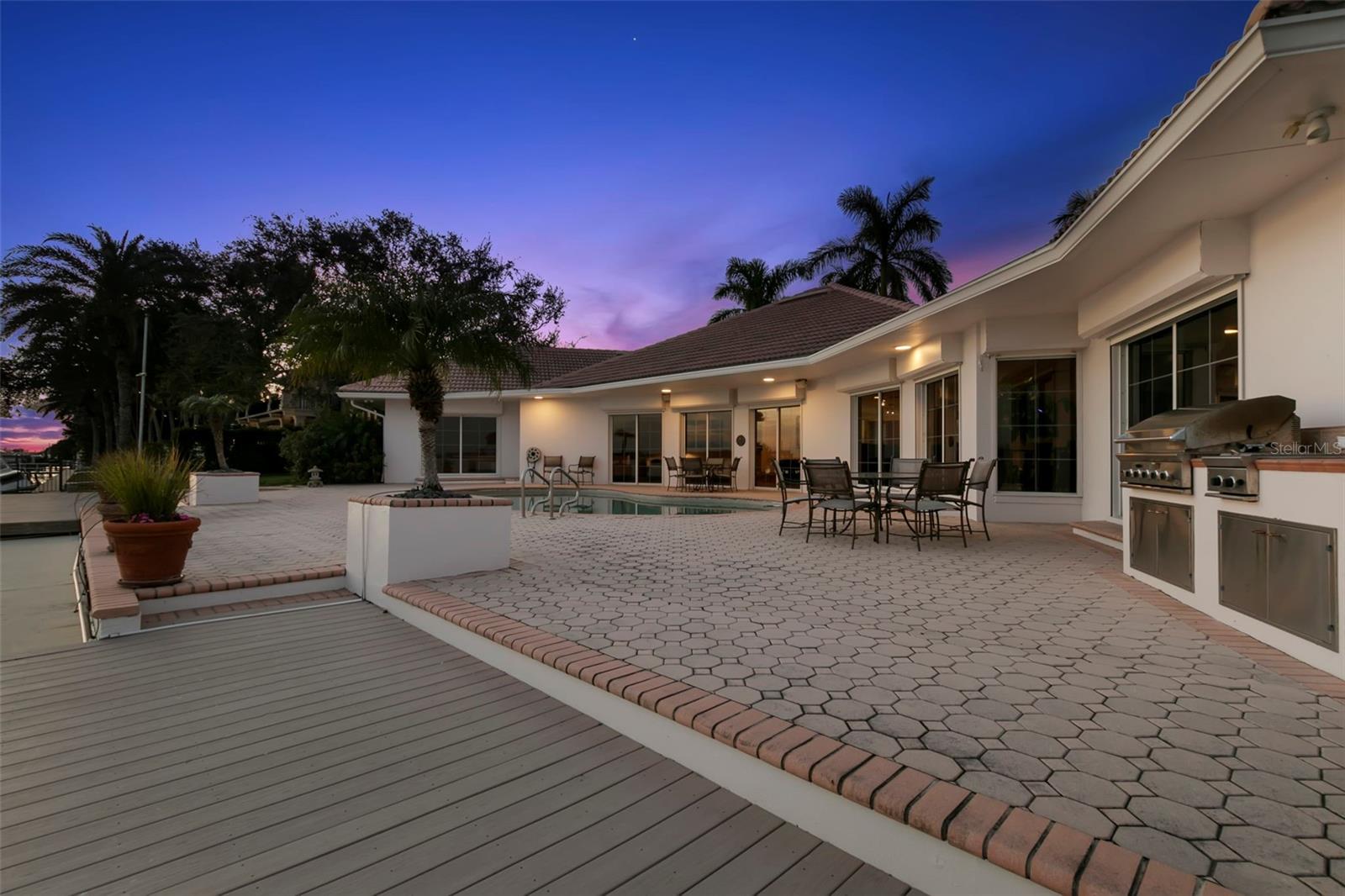 BAYWAY ISLES - Residential