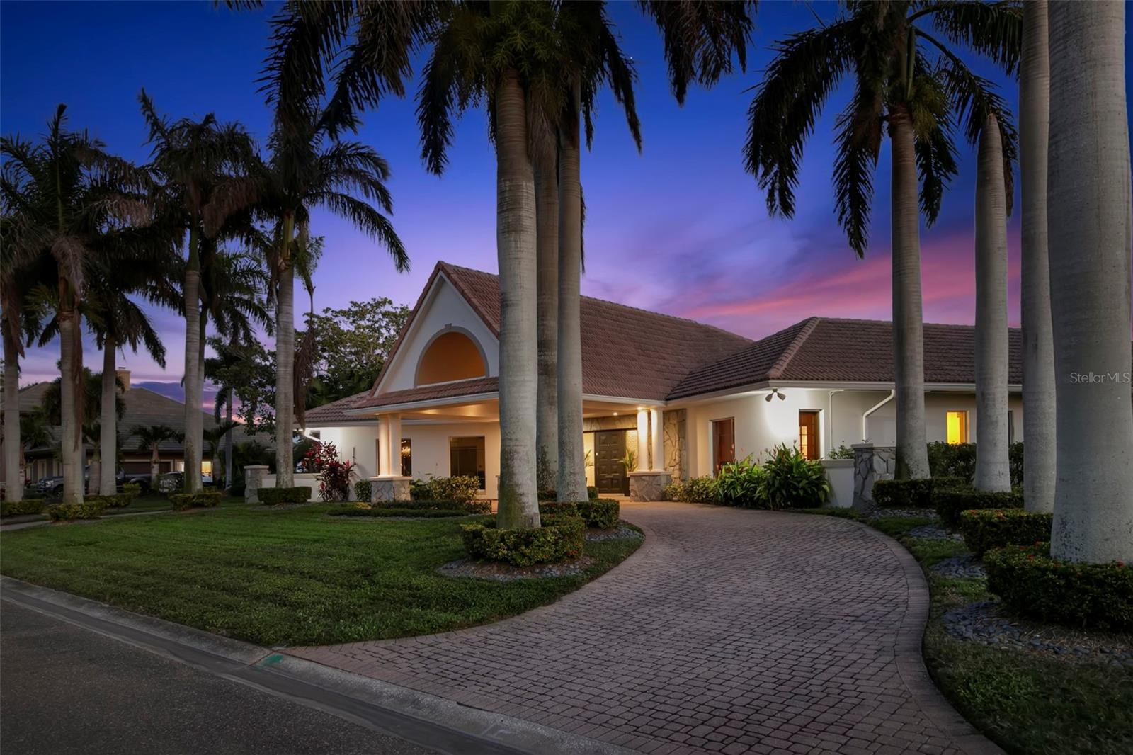 BAYWAY ISLES - Residential