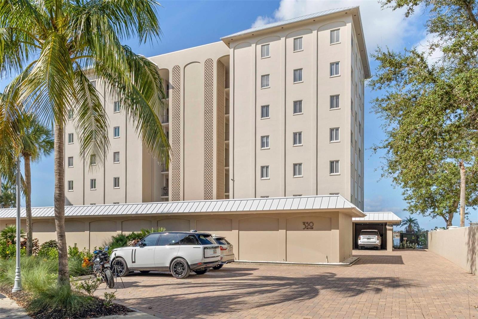 BAY POINT APTS - Residential