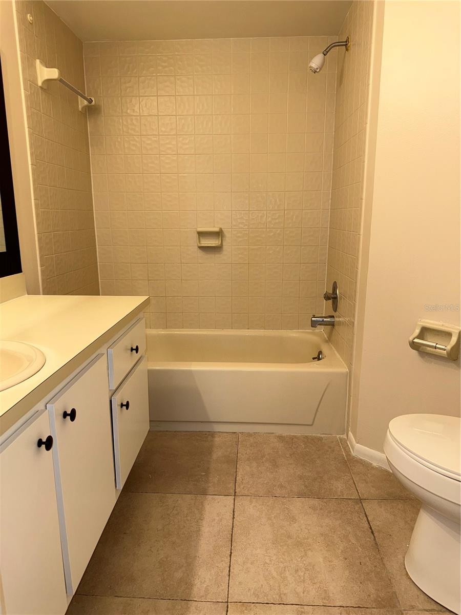 SOUTHPOINTE CONDO - Residential Lease